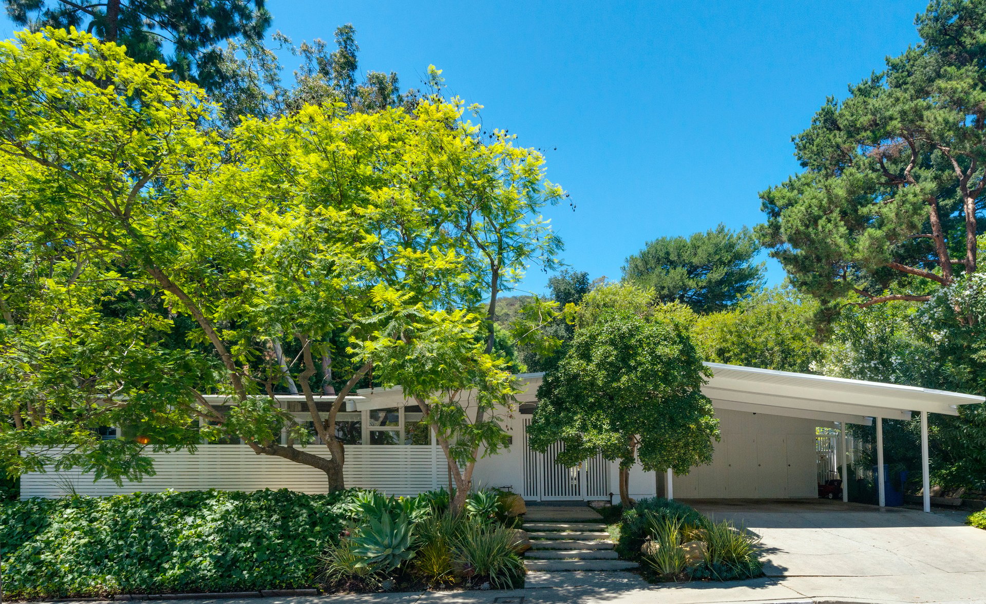 Nichols Colony enclave, 1959 Fickett FAIA Post and Beam 