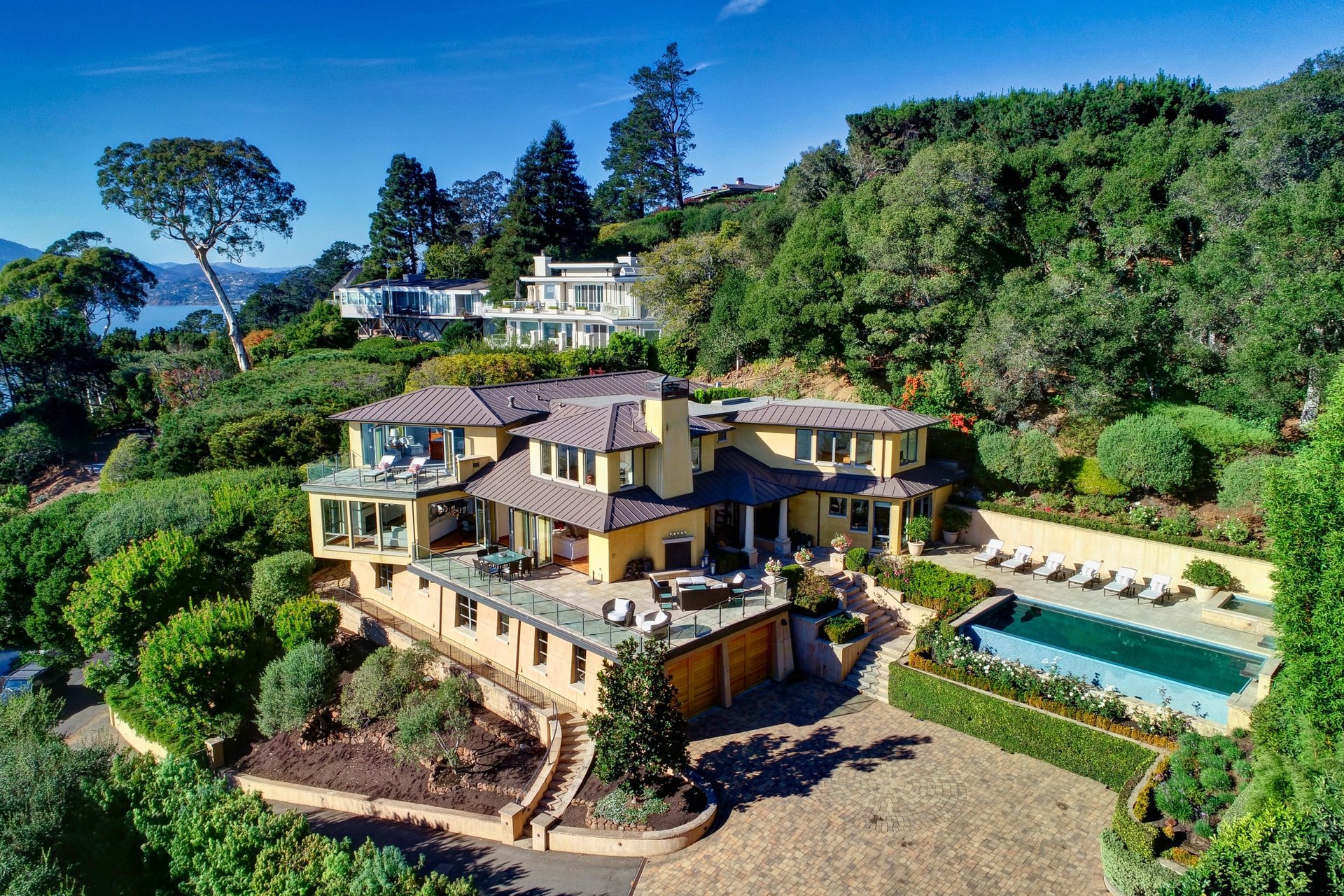 Phenomenal Luxury Residence with Sweeping Views Across the Bay