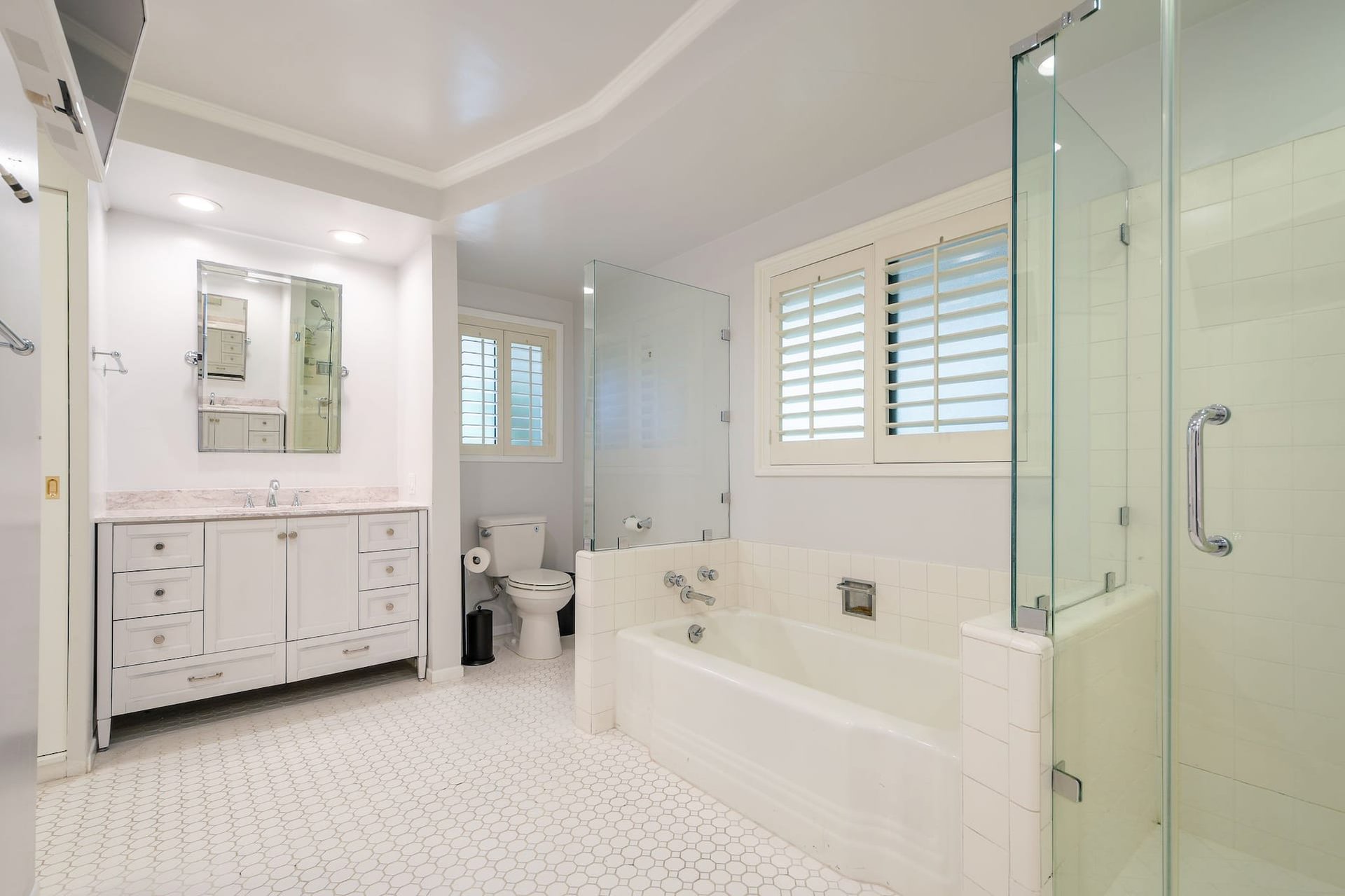 9545 Hidden Valley Rd, Hidden Valley Colony