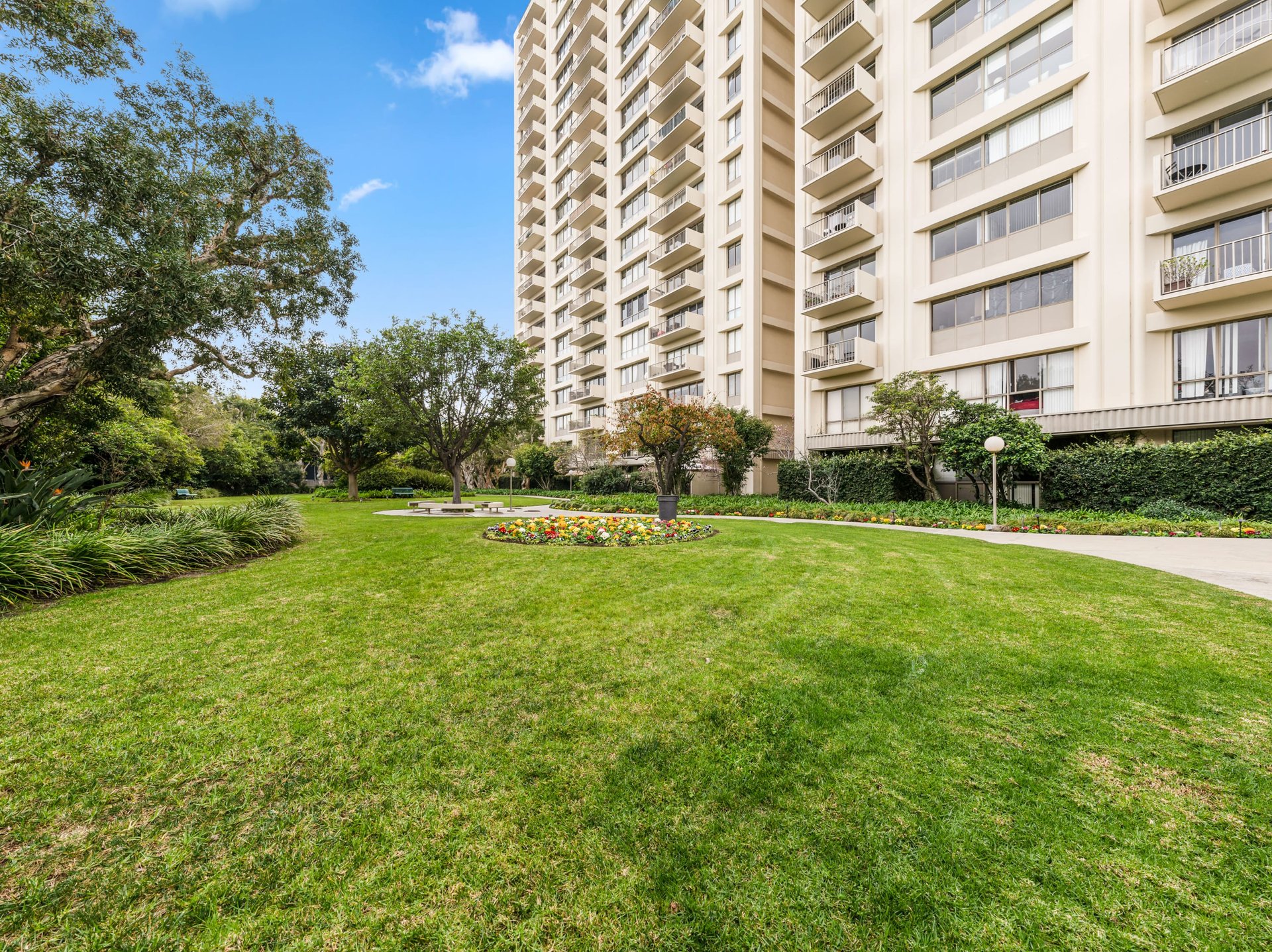 2170 Century Park East #1003, Century City