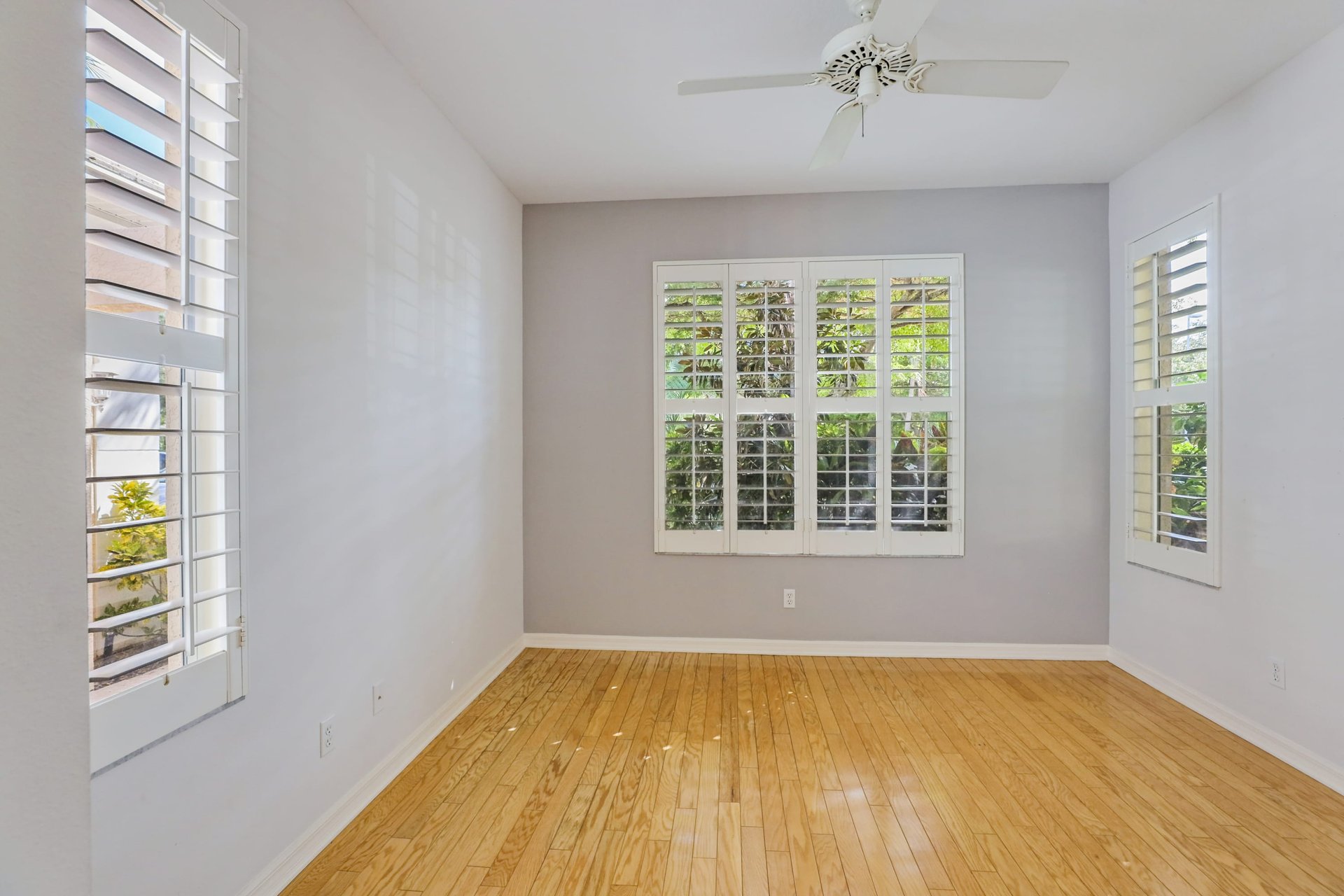 1379 Tearose Place