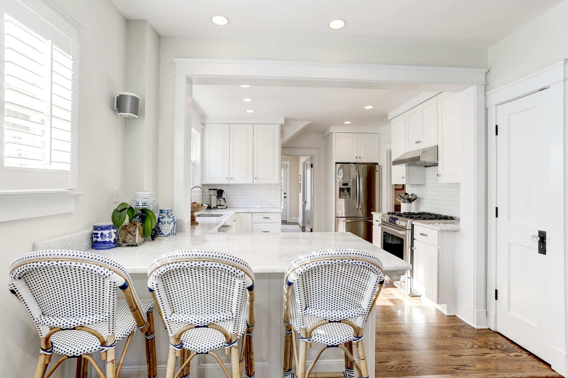 2435 Davis Ave