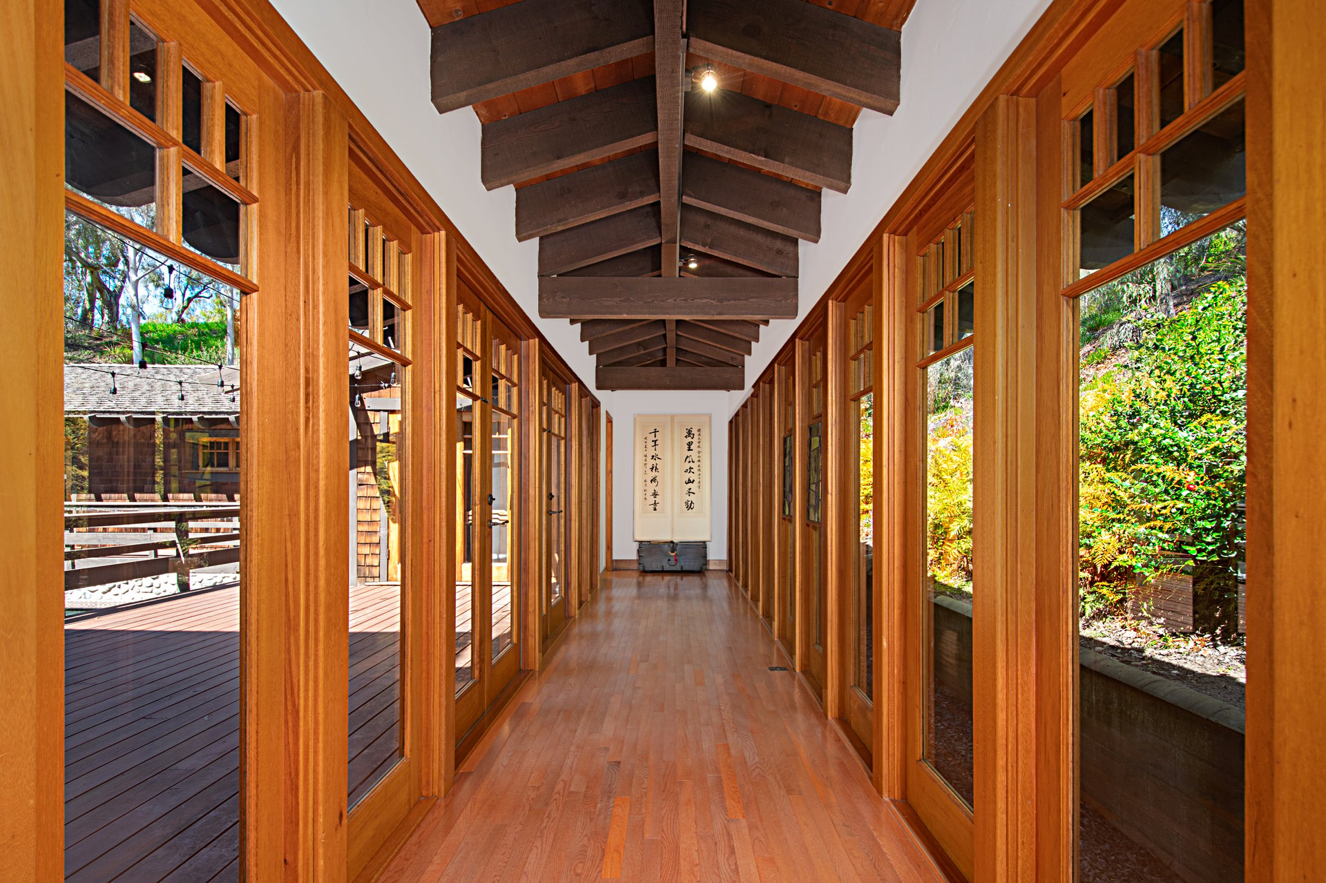 CONTEMPORARY CRAFTSMAN