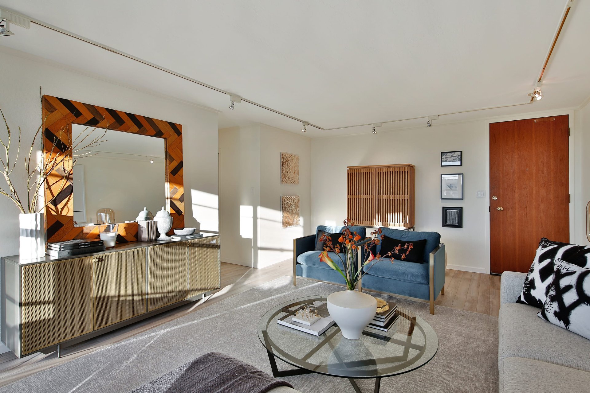 2040 Franklin Street #1407