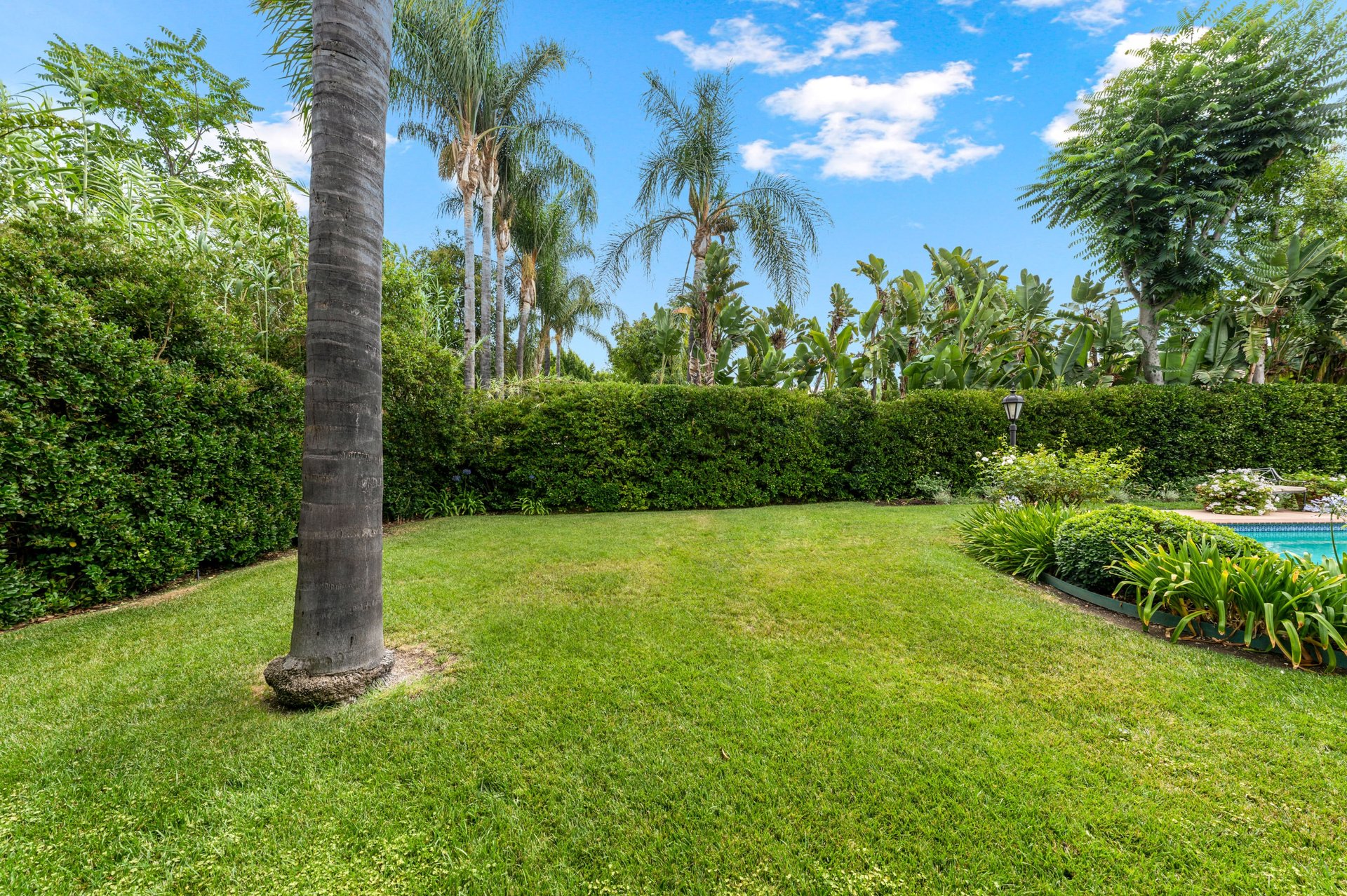 14811 Sutton St, Sherman Oaks