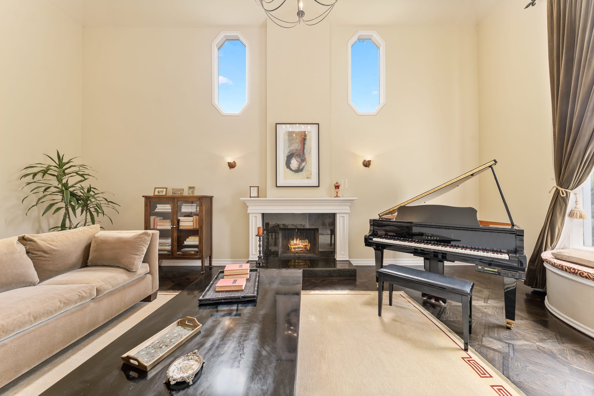 14811 Sutton St, Sherman Oaks
