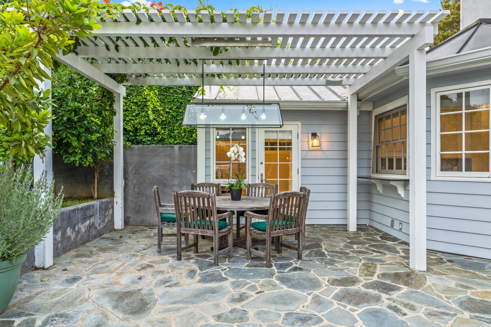 181 N Canyon View Dr, Brentwood