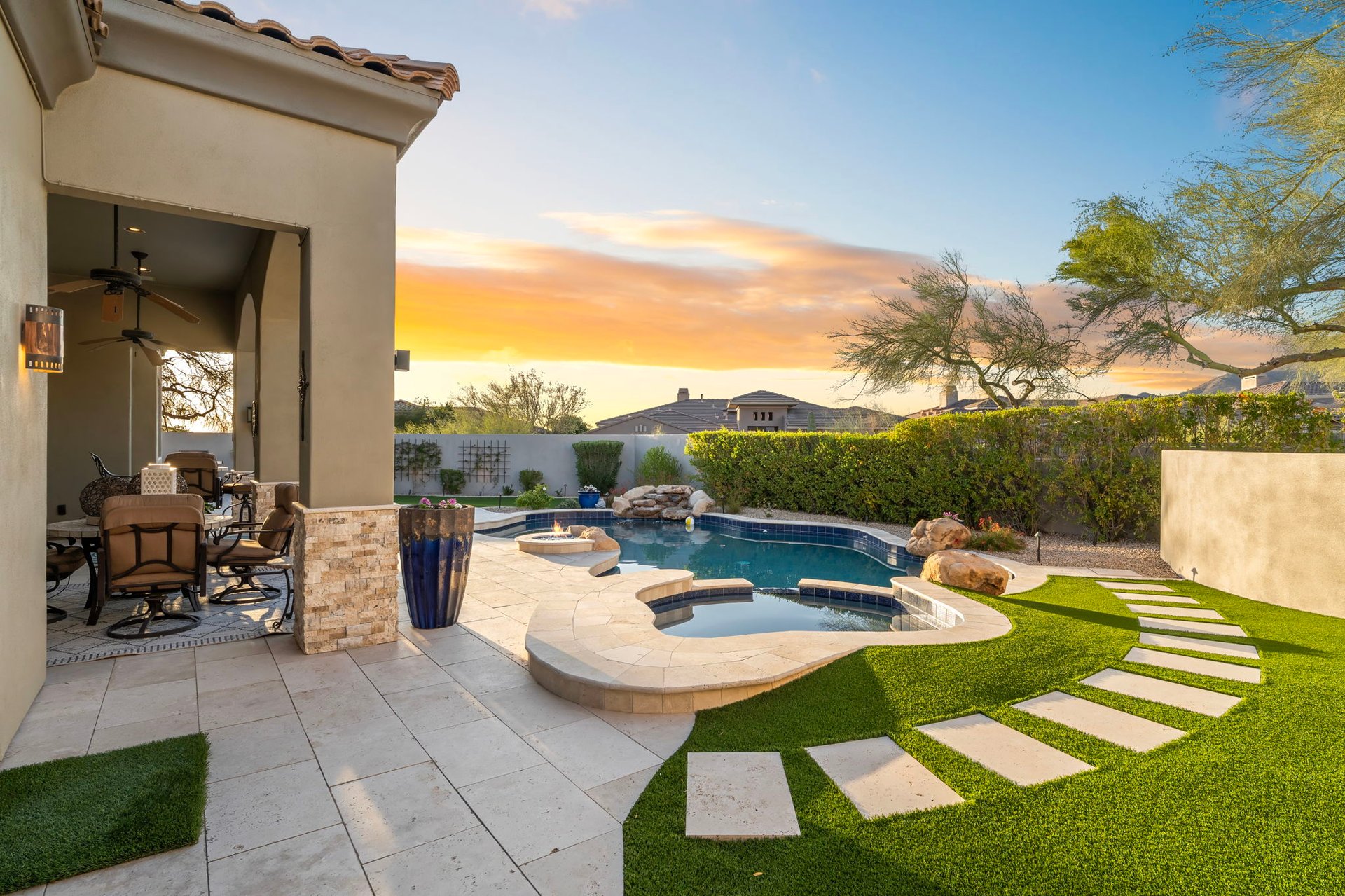 10952 E KORA Lane