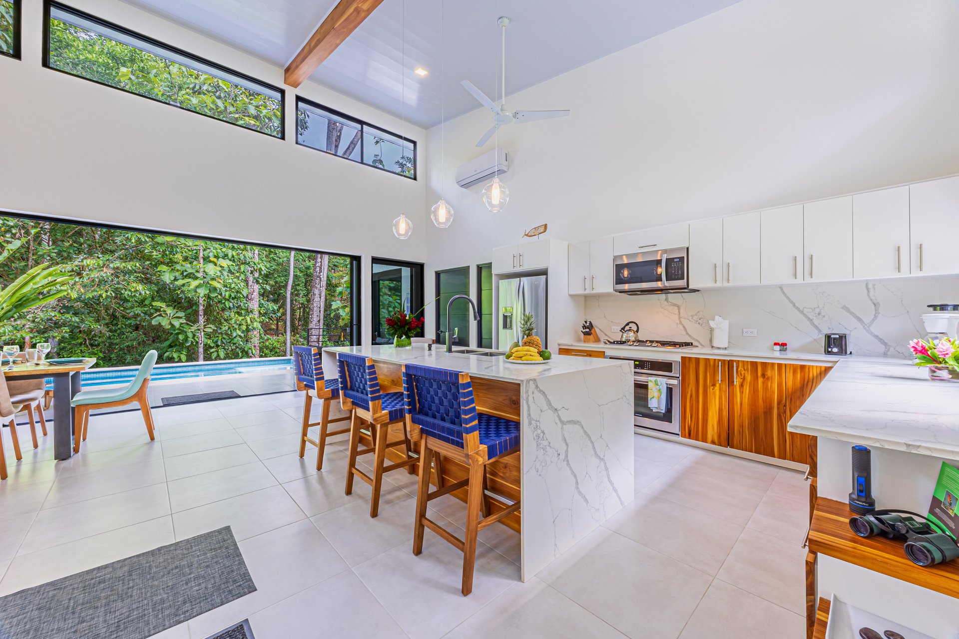 Casa Ballena Pearl with Extra building site!