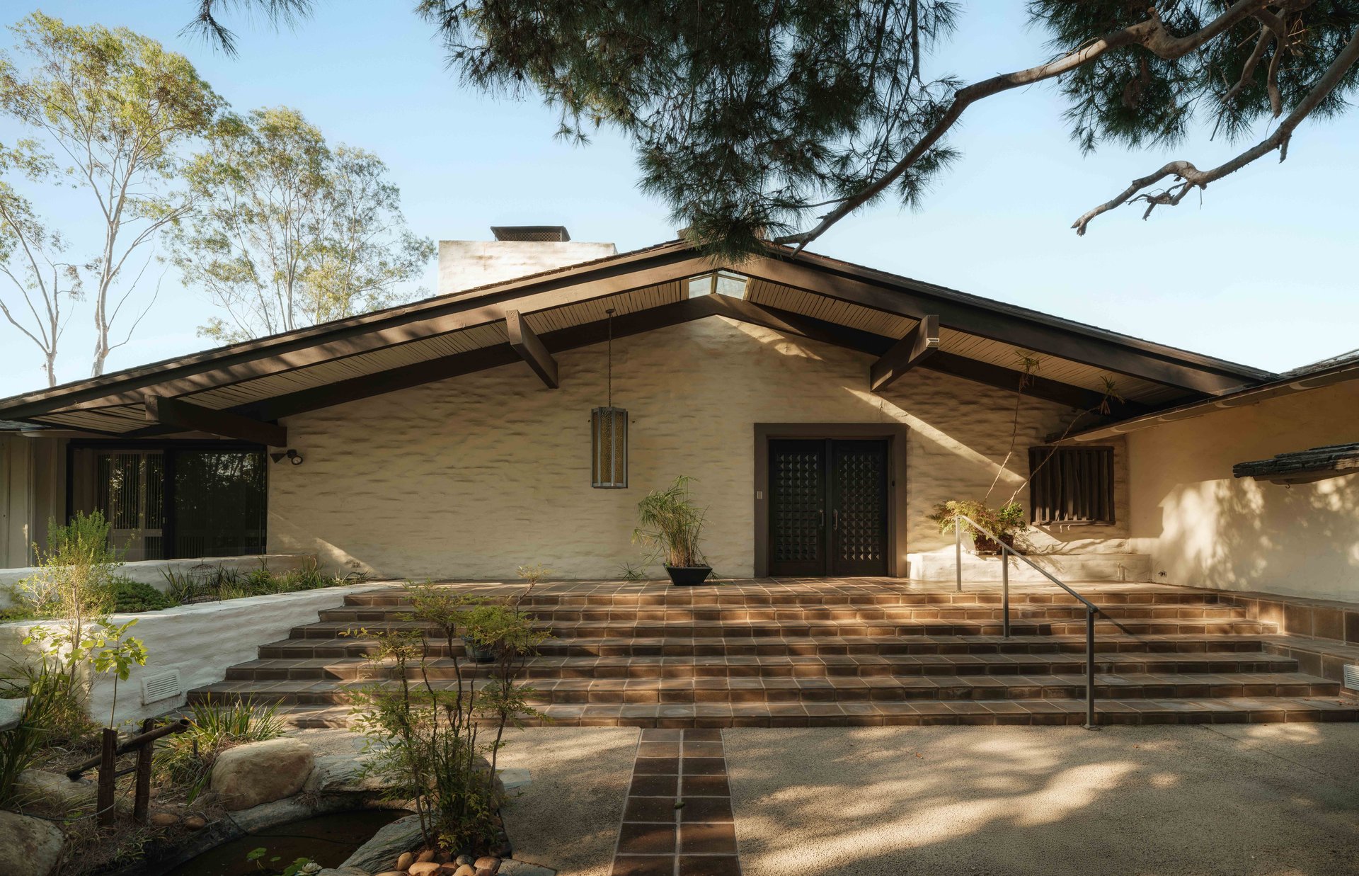 667 Ledo Way