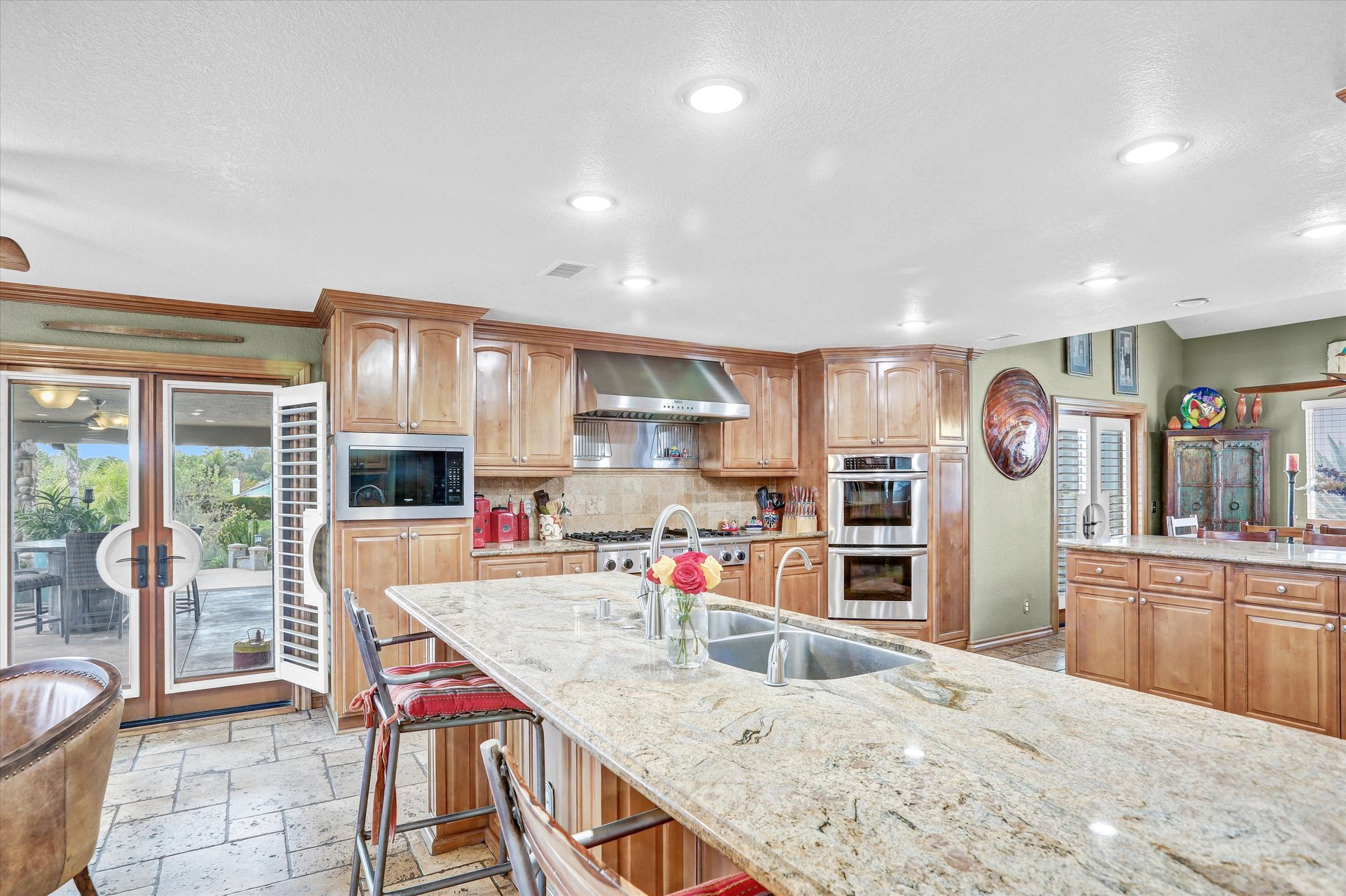 2669 Victoria Circle