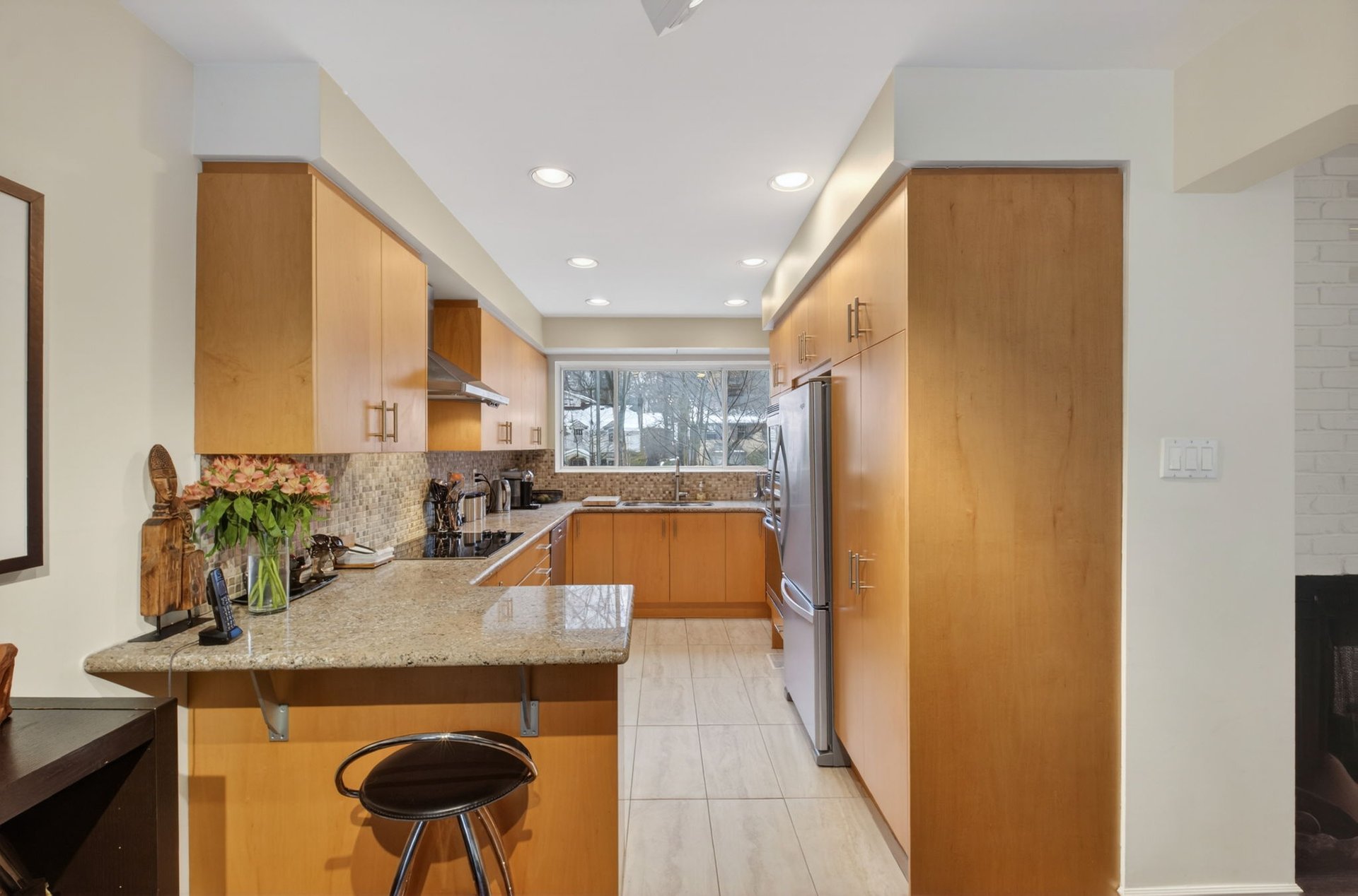 SOLD: Luxurious Country Living In The City