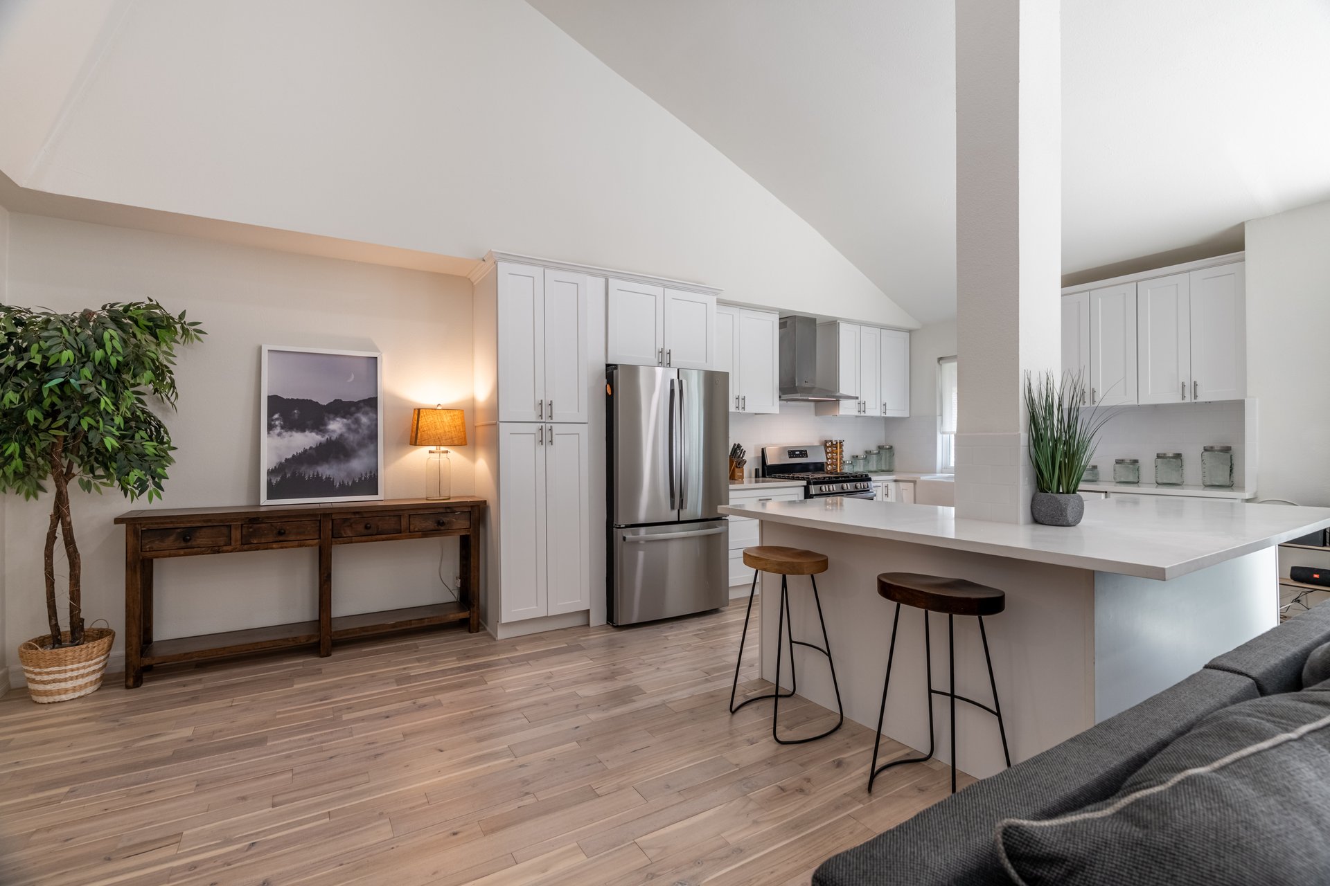 31550 Agoura Road 3