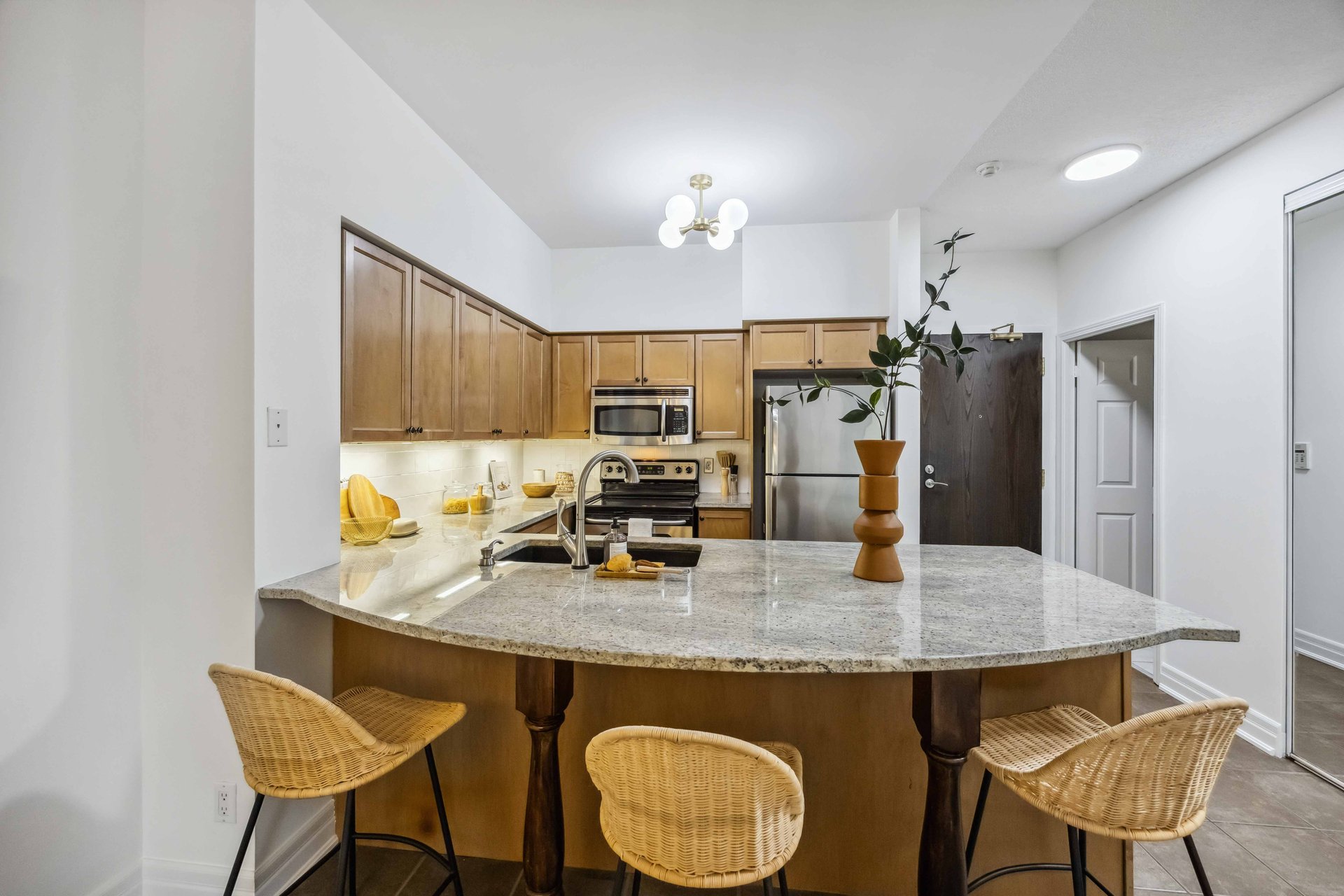 #109 - 18 Spring Garden Avenue, Toronto Unit: 109