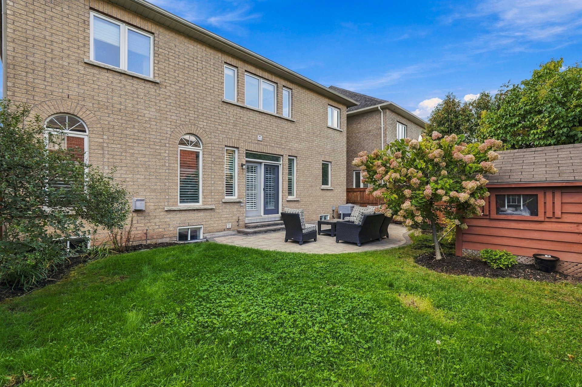 Family Living in the Heart of Lakeshore Woods
