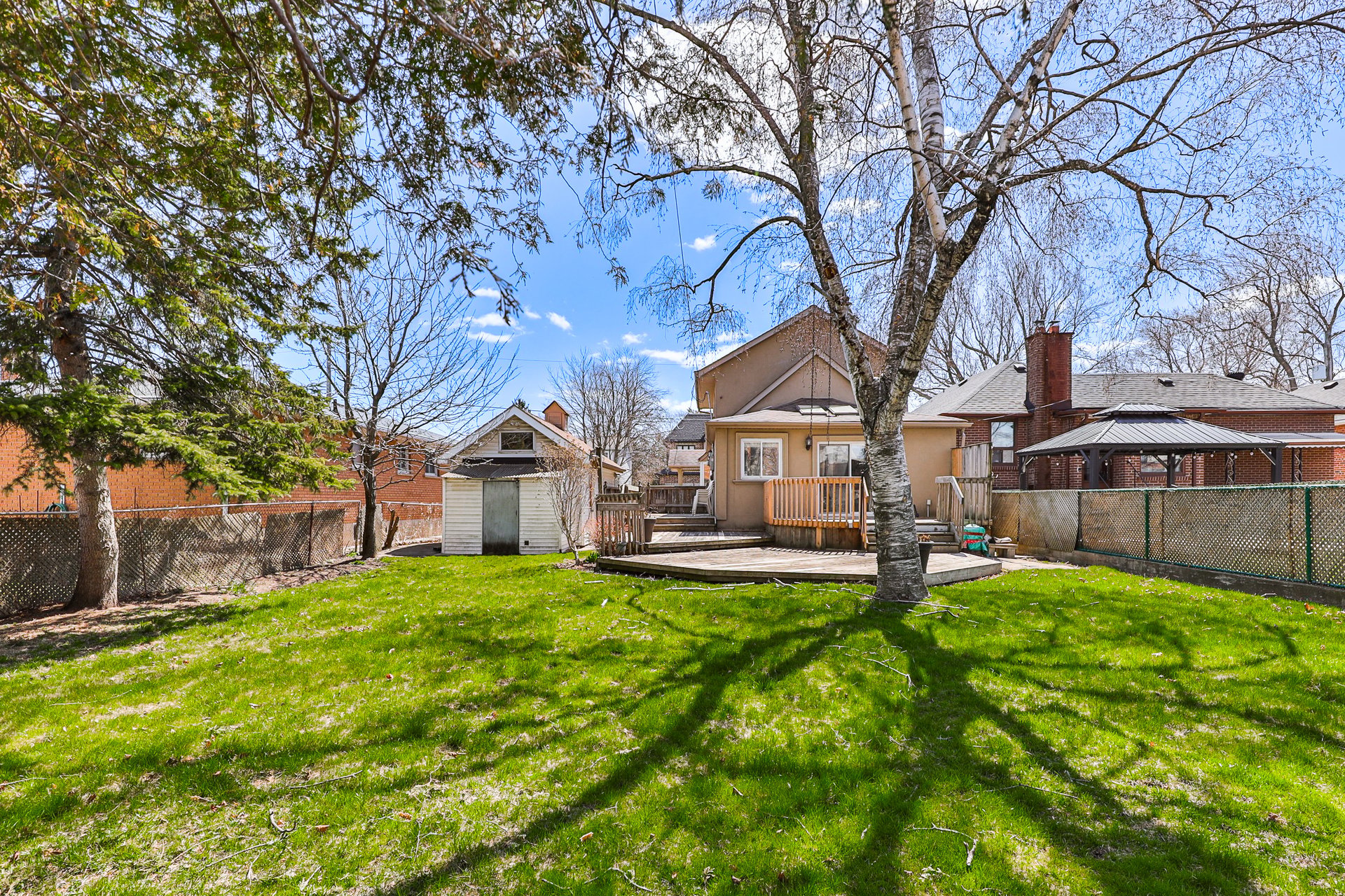 611 Byngmount Ave