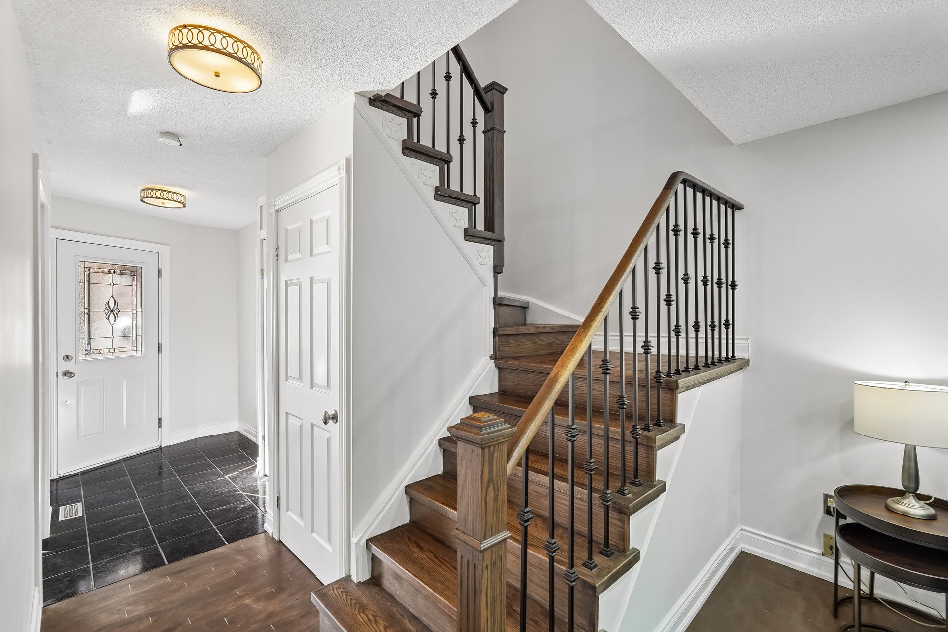Move-in ready in the heart of Glen Abbey