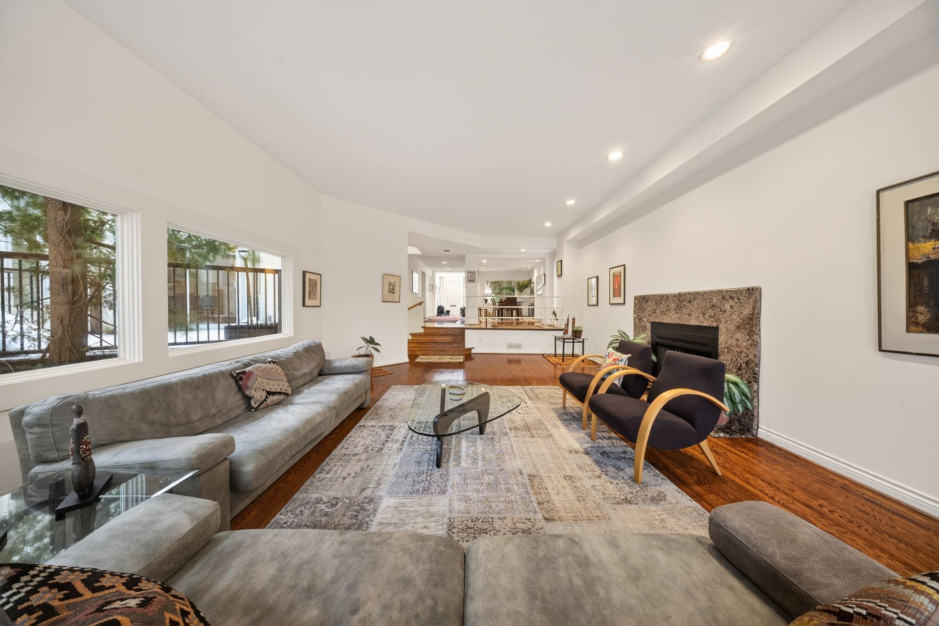 SOLD: Luxurious Country Living In The City