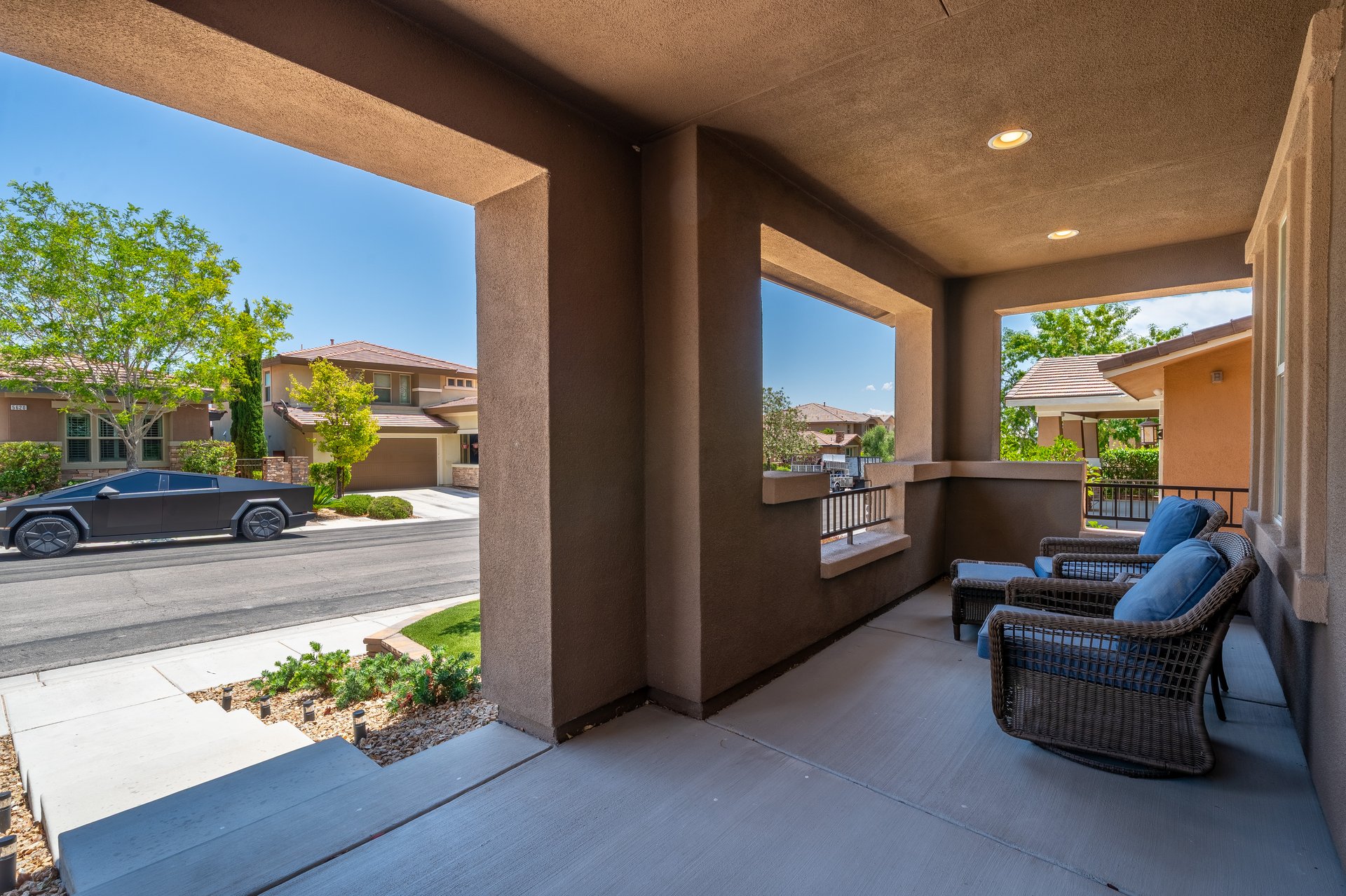 5619 Shadow Bend