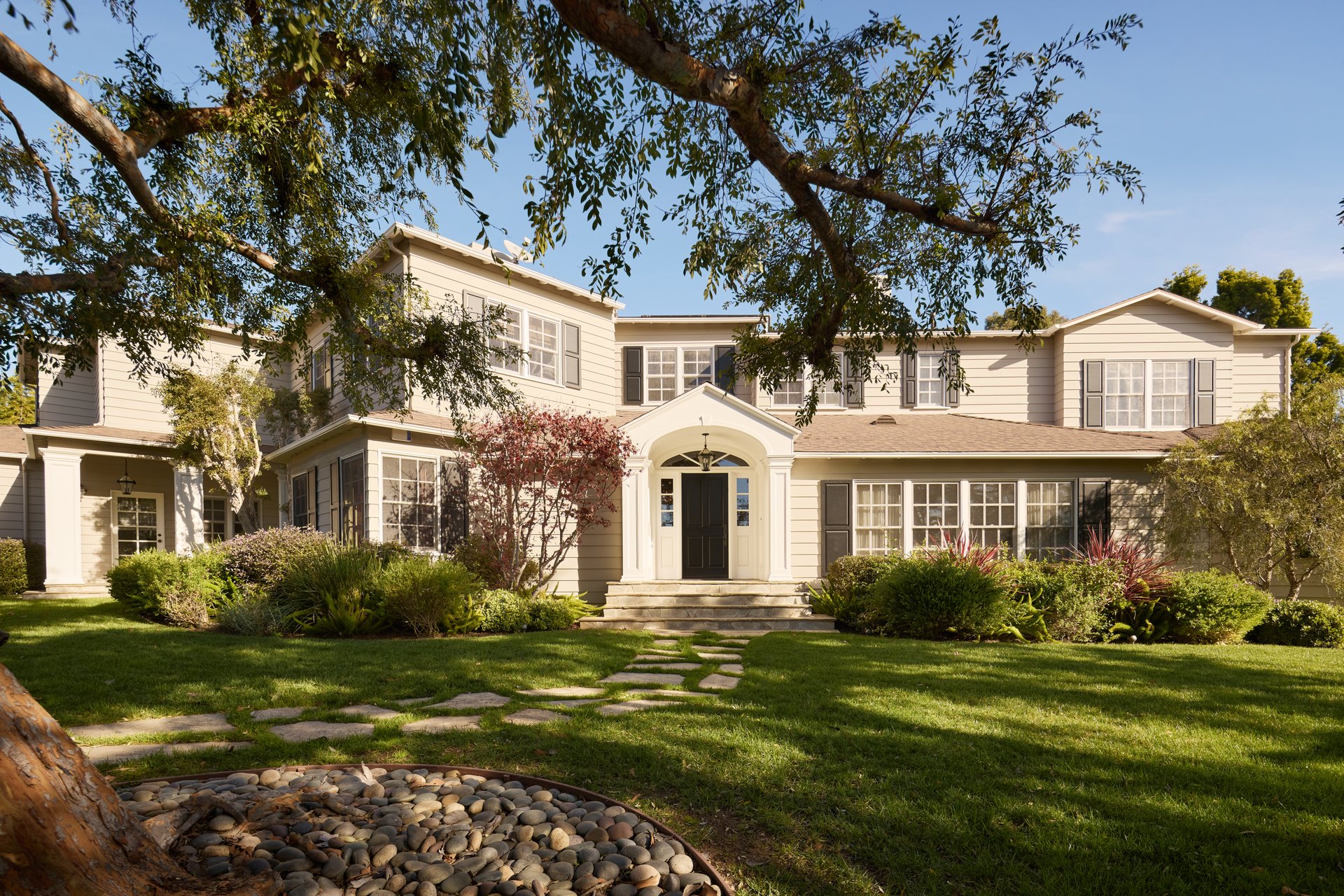 360 S Anita Ave, Brentwood 