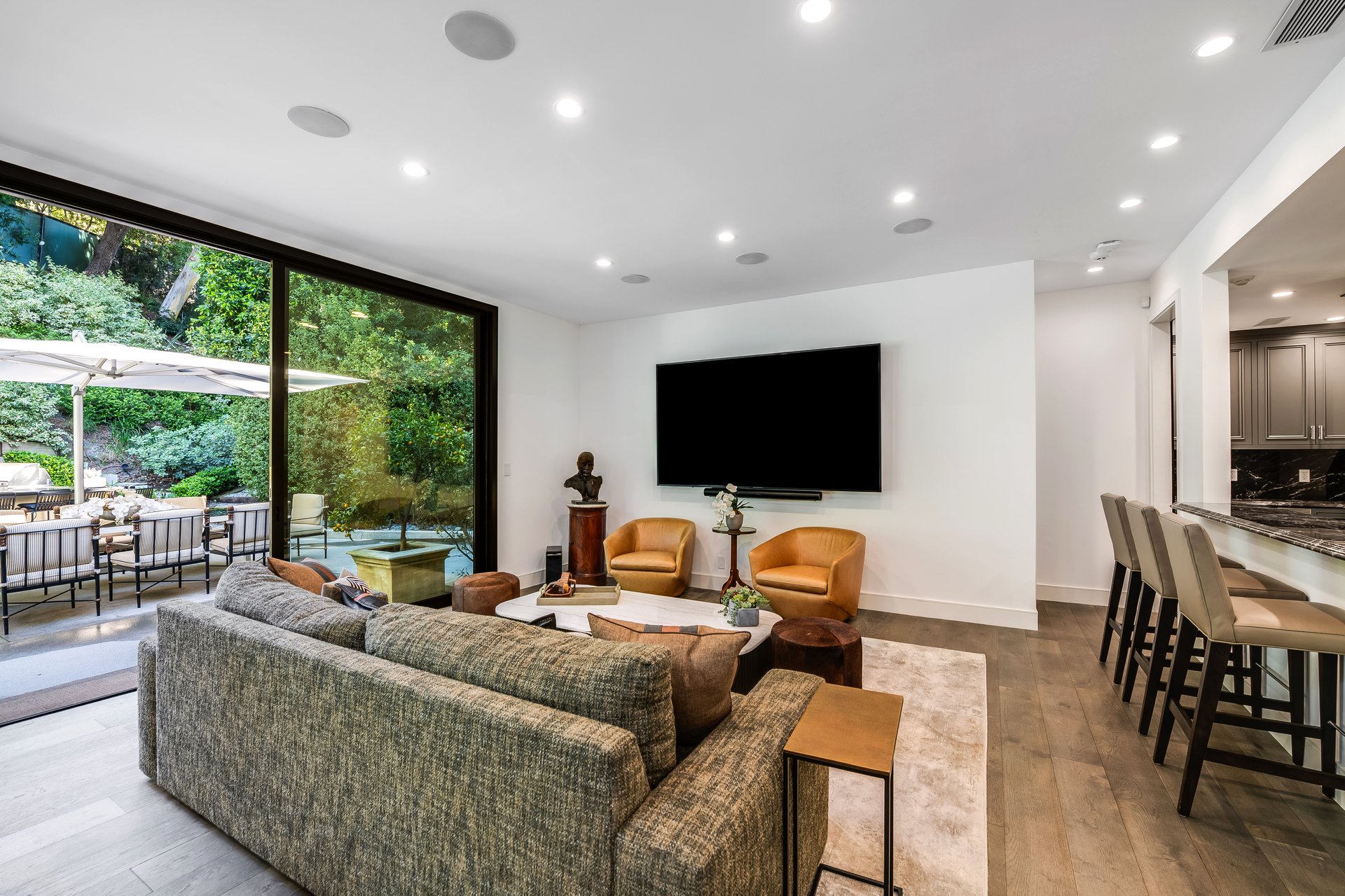 1114 Sutton Way