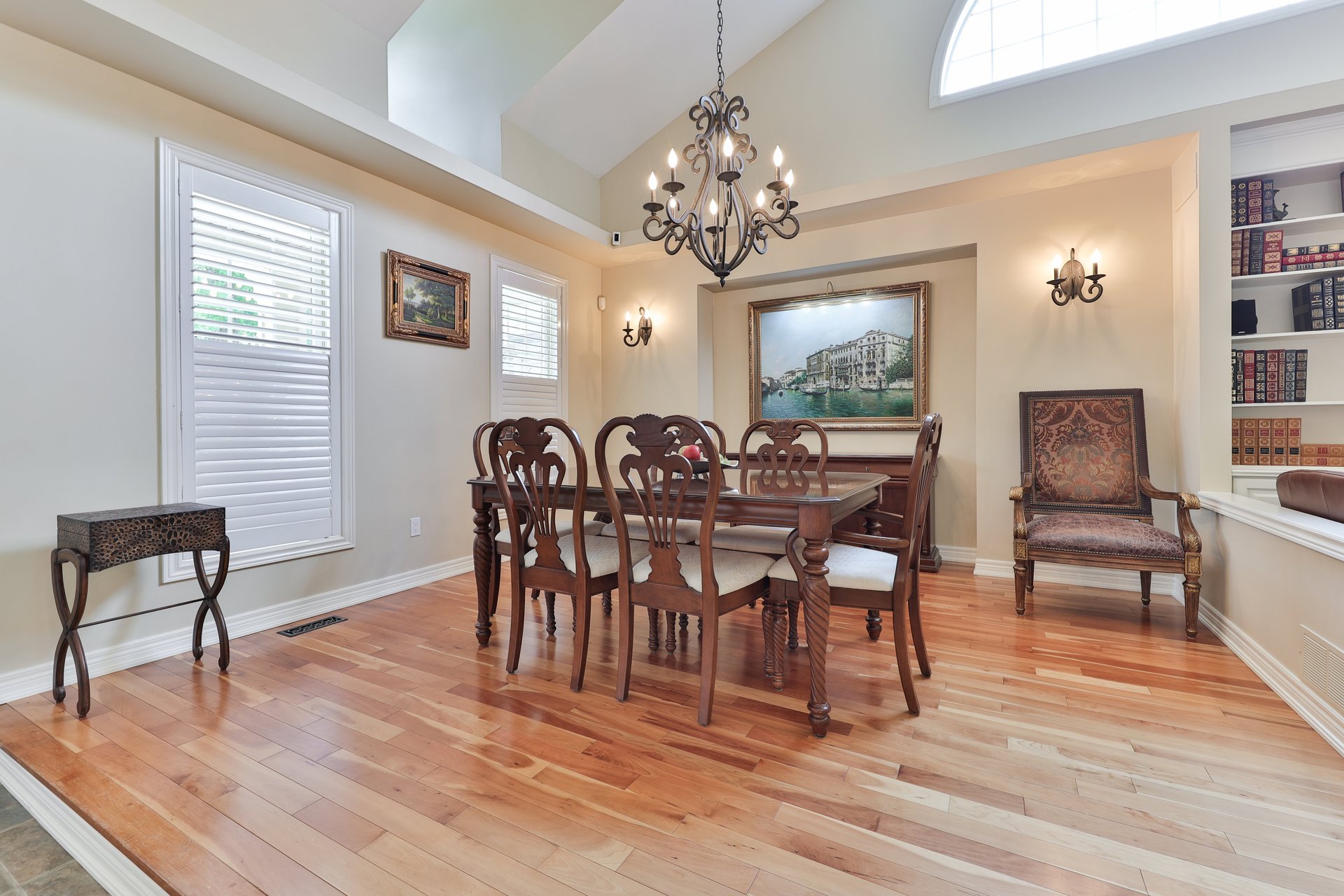 3105 Lakeshore Road, Burlington