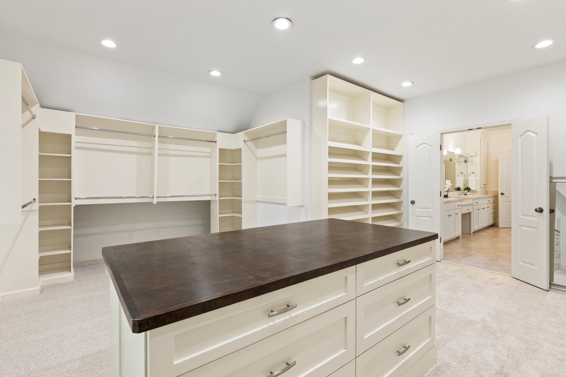 405 The Hermitage Drive
