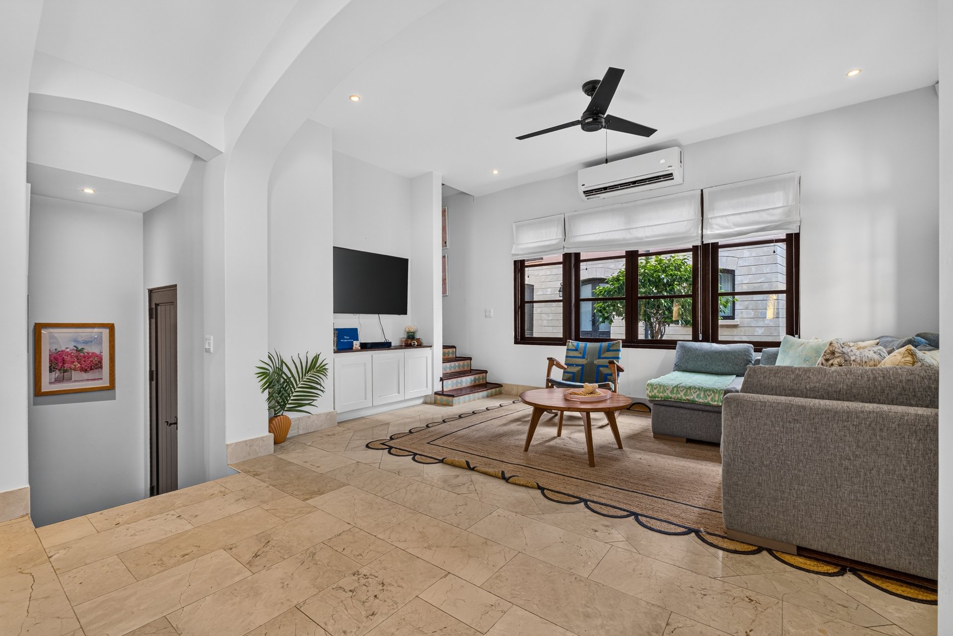 16 Calle La Ronda | Renovated Three-Bedroom Home Steps from Playa Danta