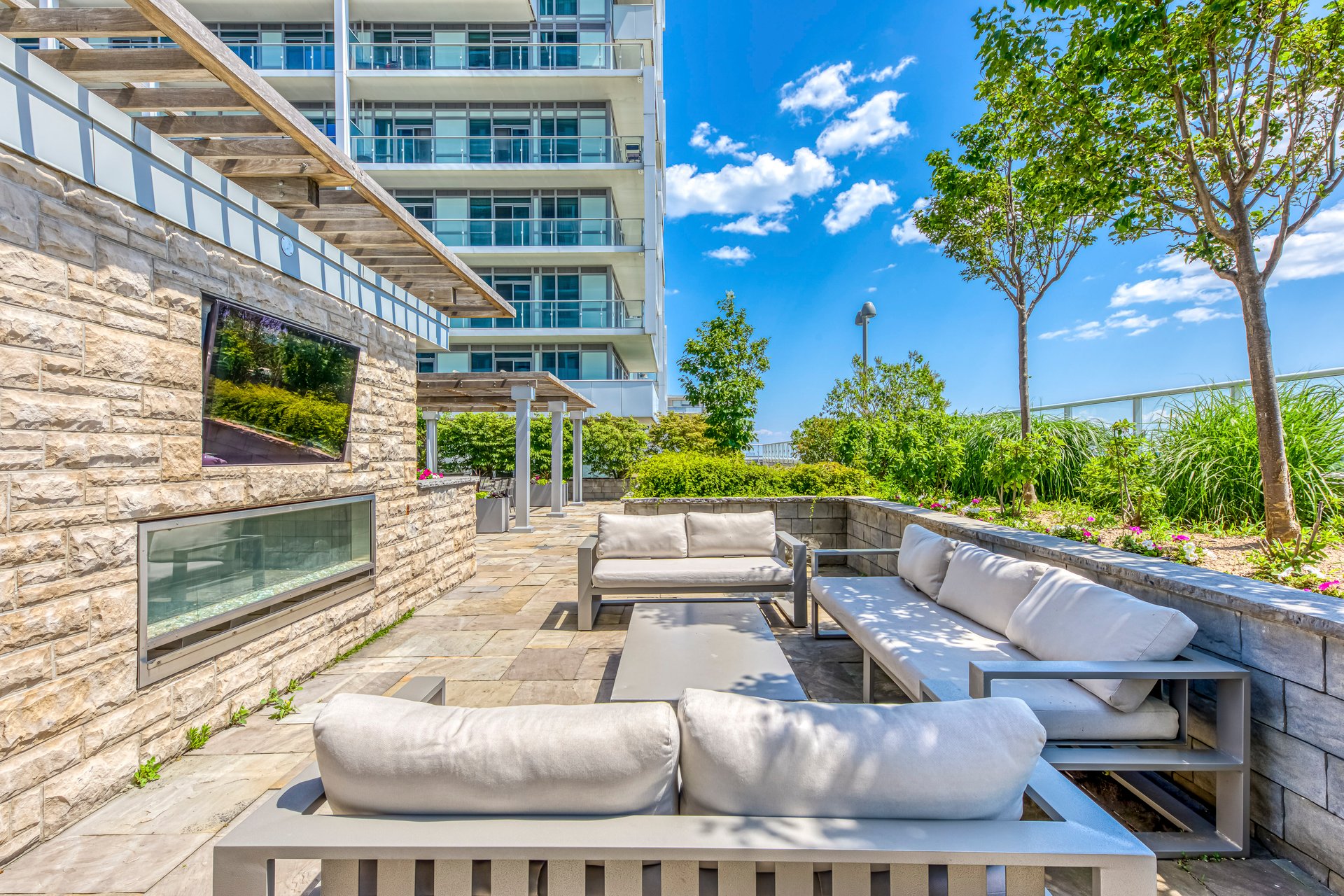 65 Speers Rd #205