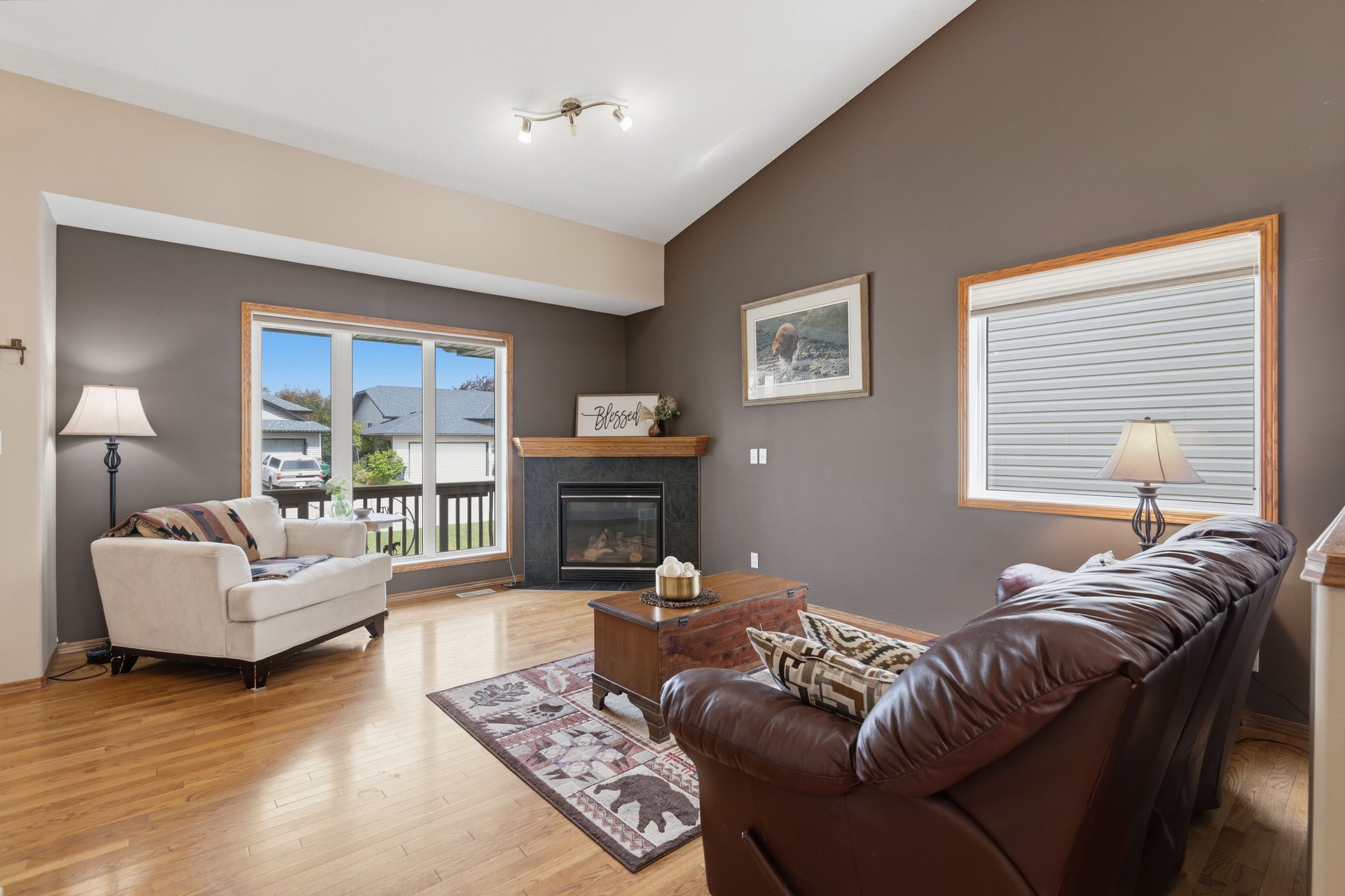 499 Highland Close