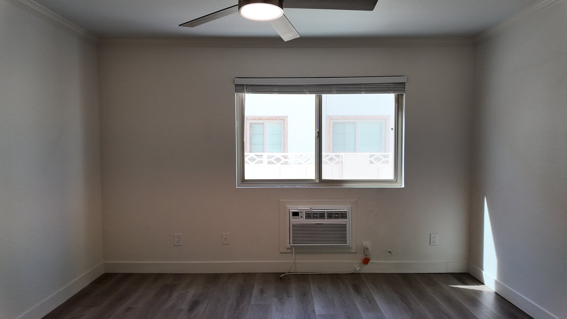 417 South 10th Street #I Las Vegas, NV 89101