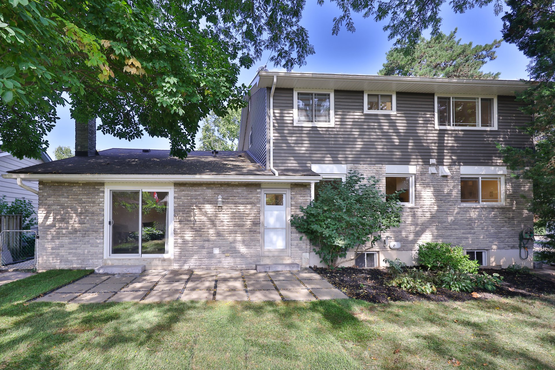 222 Vance Drive, Oakville