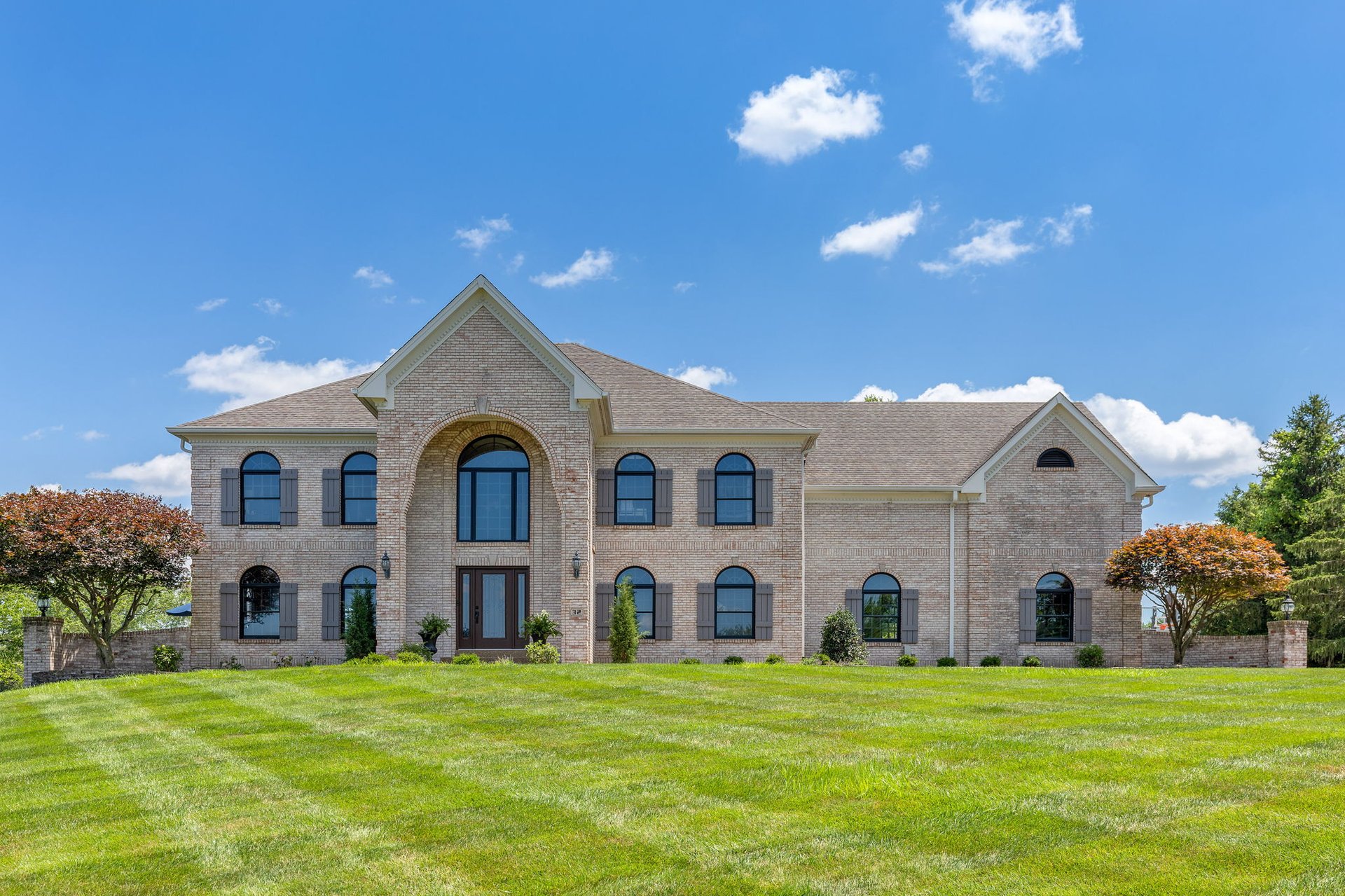 32 Rathfarnum Lane