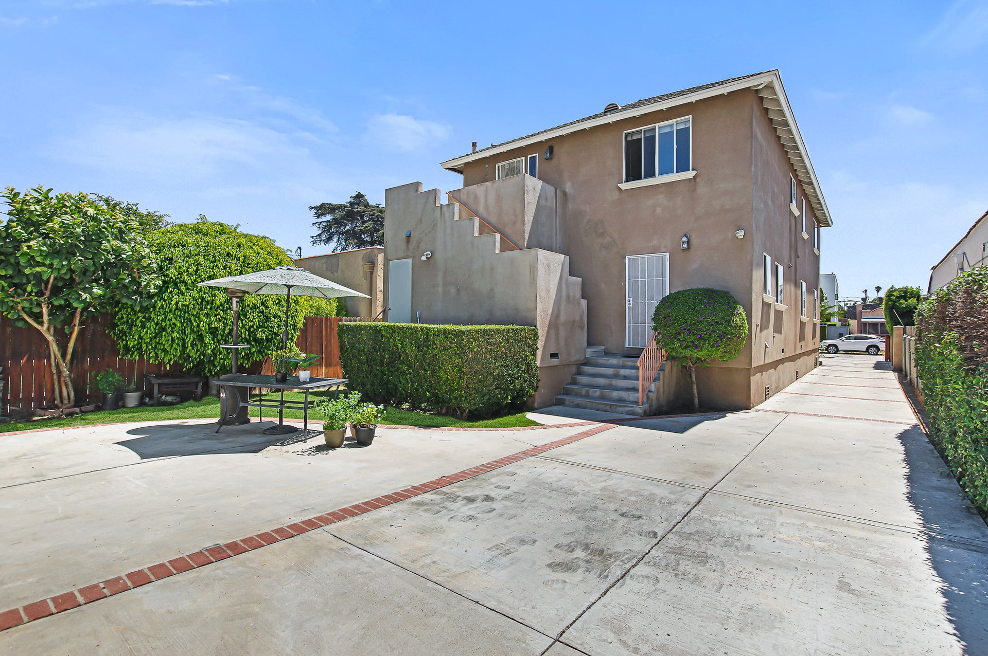 Turnkey Duplex in Longwood Highlands - Both Vacant!