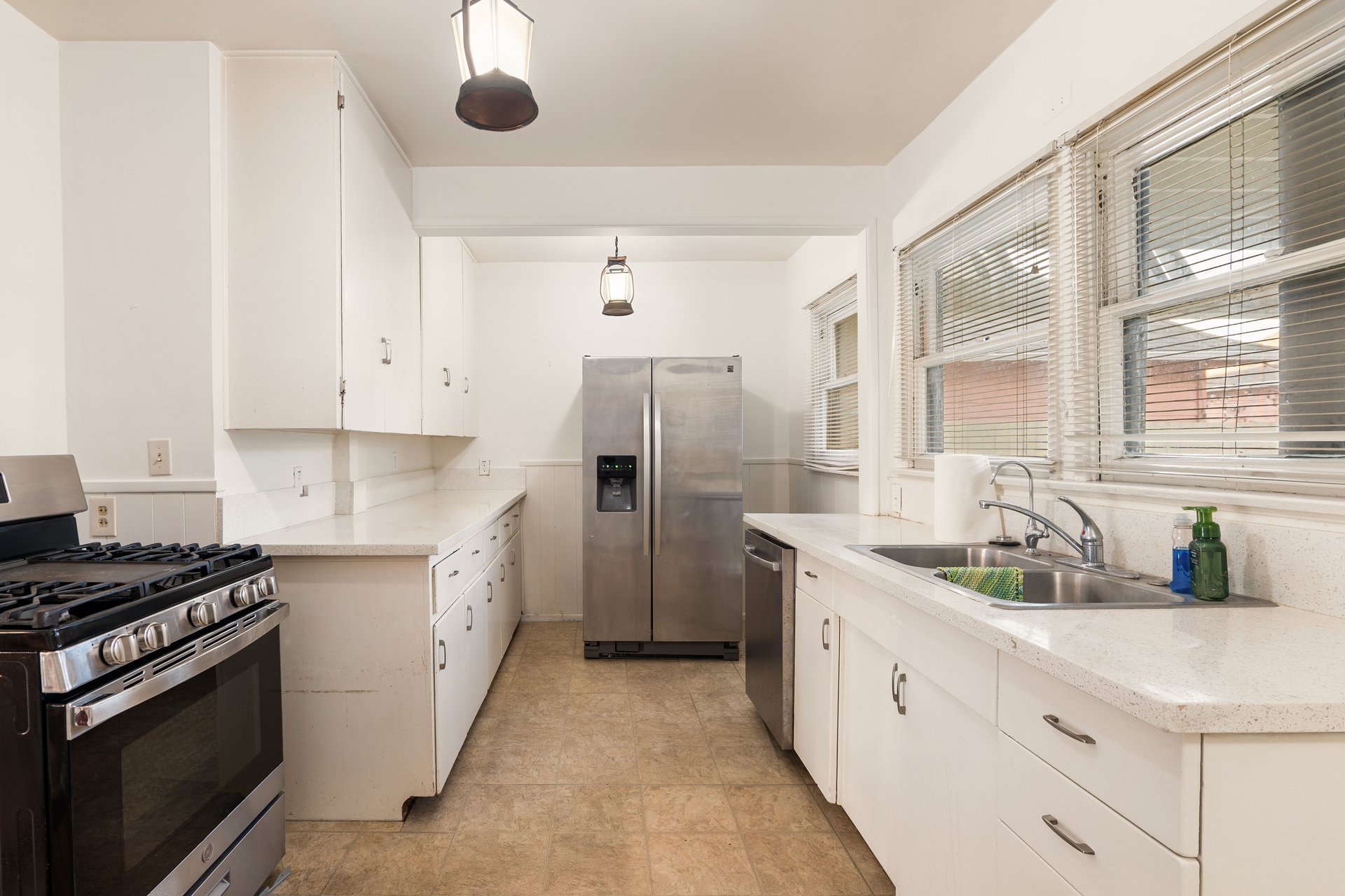 160 Wadsworth Ave, Santa Monica