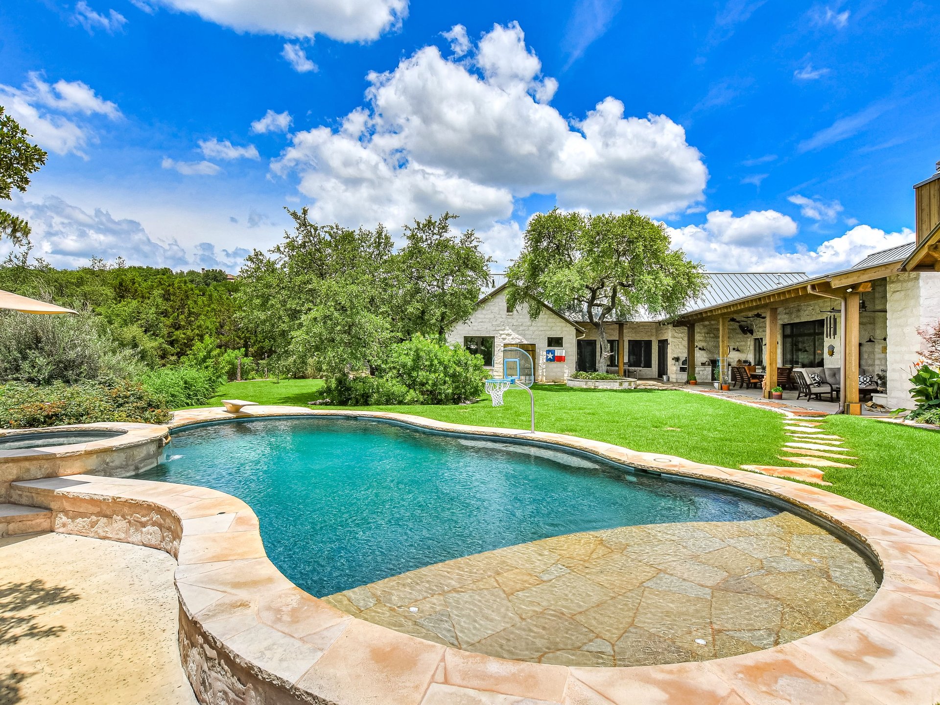 Angelwylde Hill Country Retreat