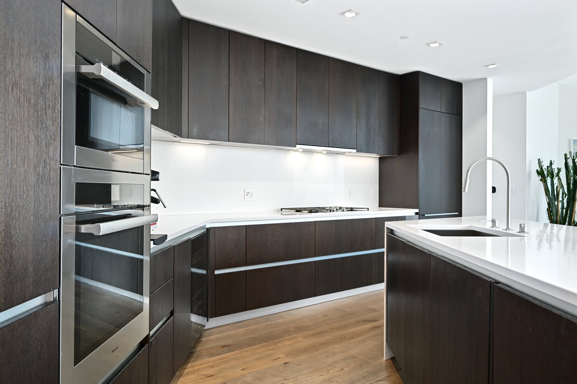 501 West Ave #3203