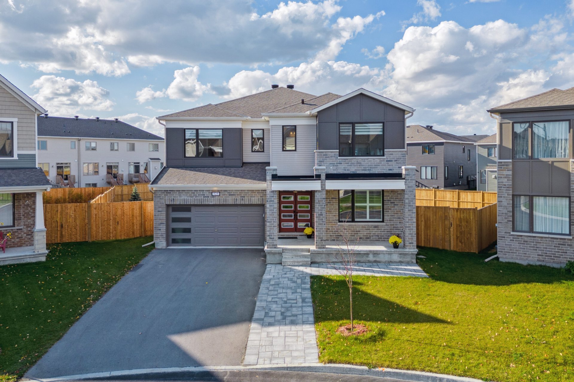 525 Arosa Way