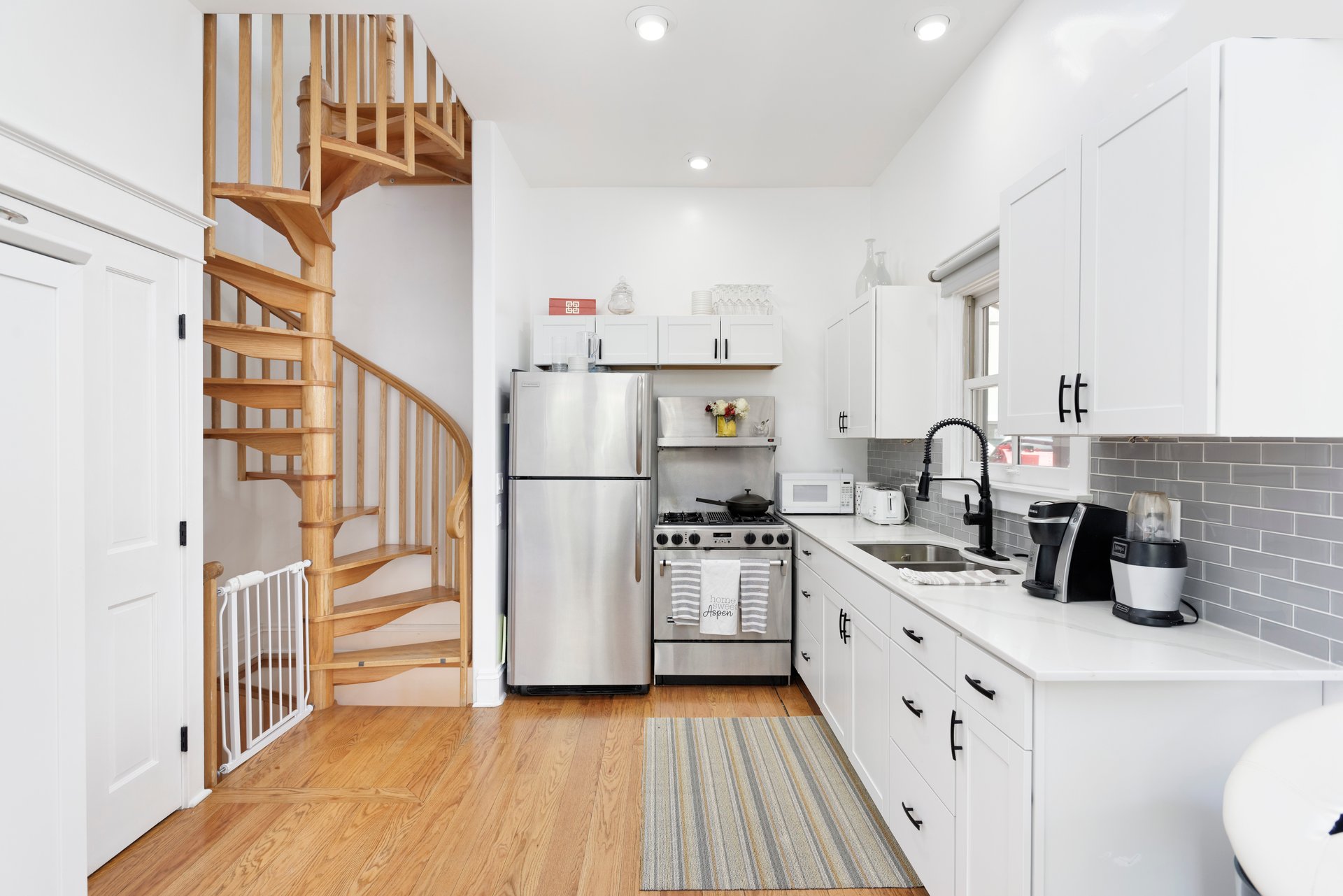 Charming Victorian Carriage House