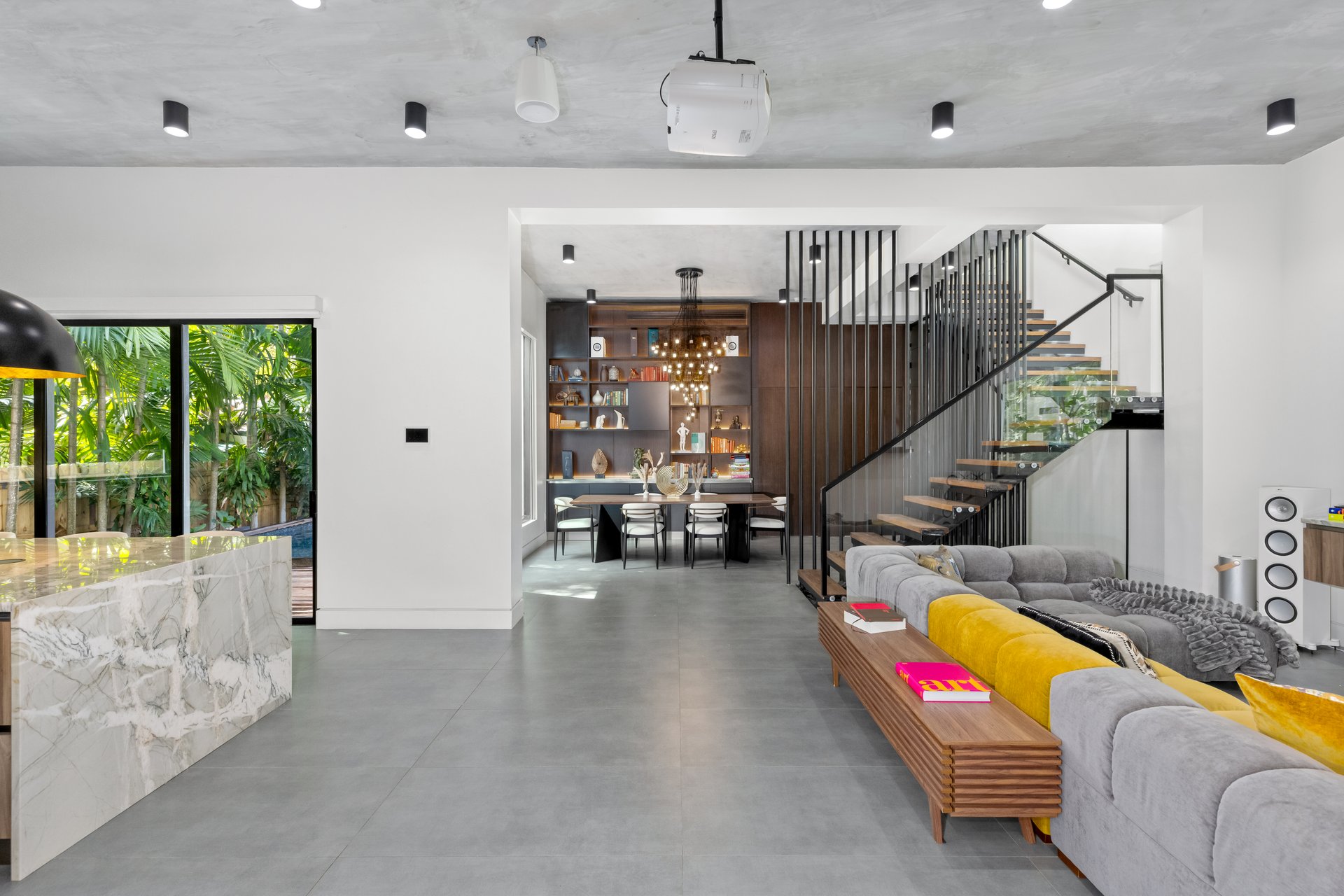 Spring Garden | Modern Luxury