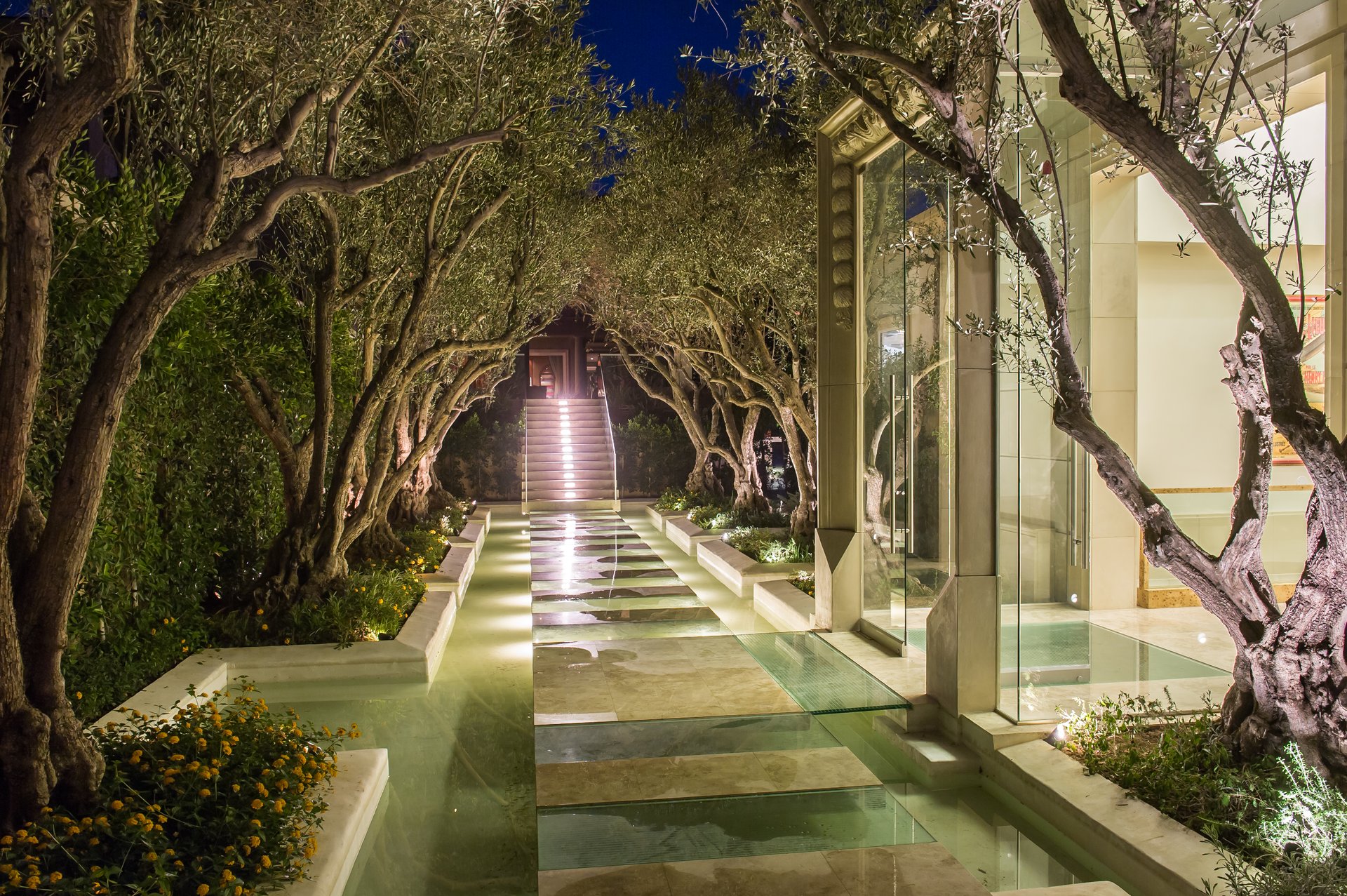 9505 Lania Lane, Beverly Hills