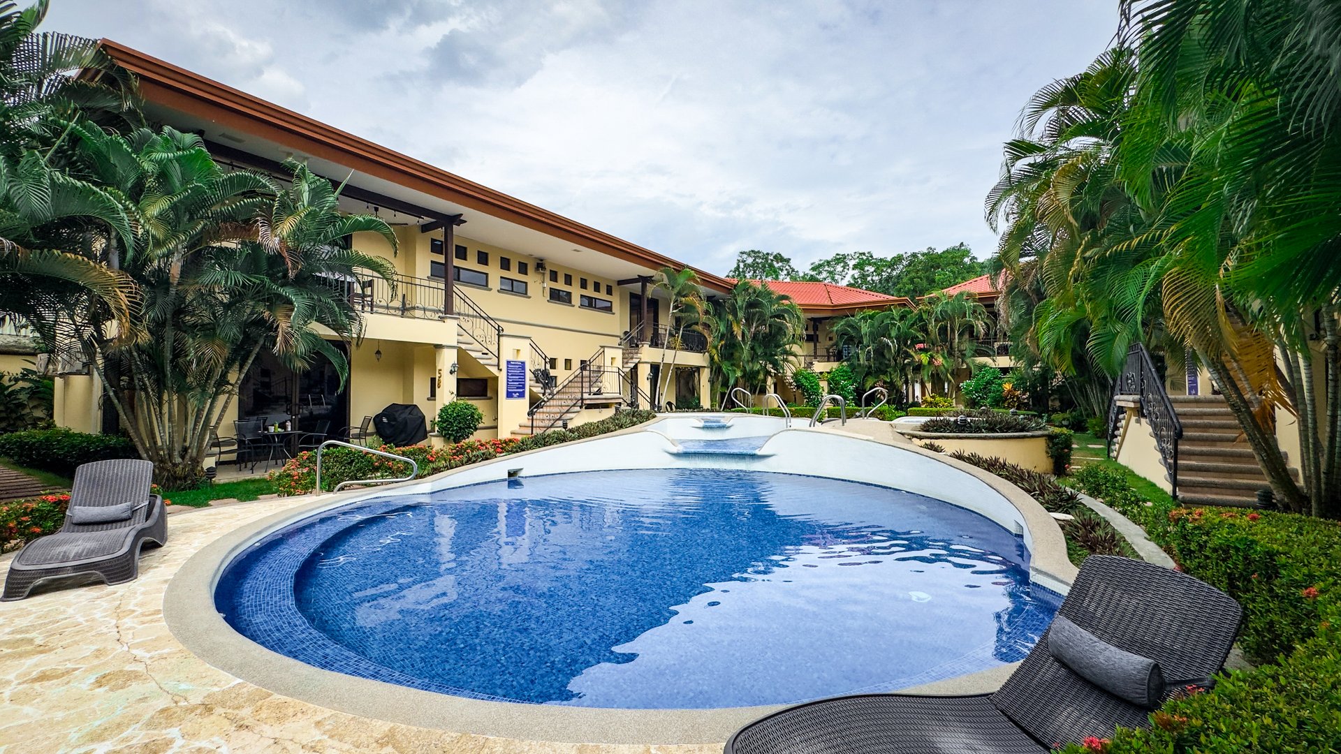 2BR Affordable Jaco Condominium 