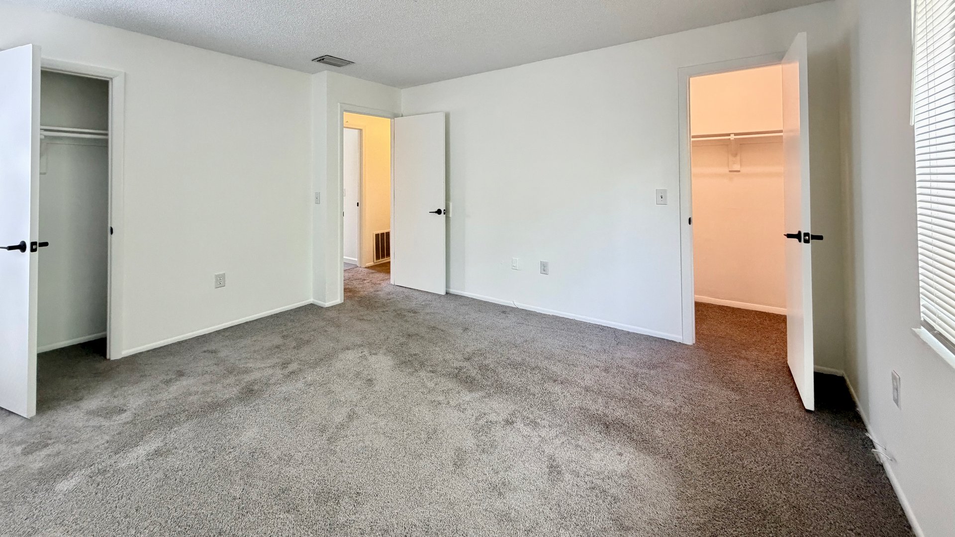 Lake Baldwin Area 2-Bedroom Townhouse for Lease
