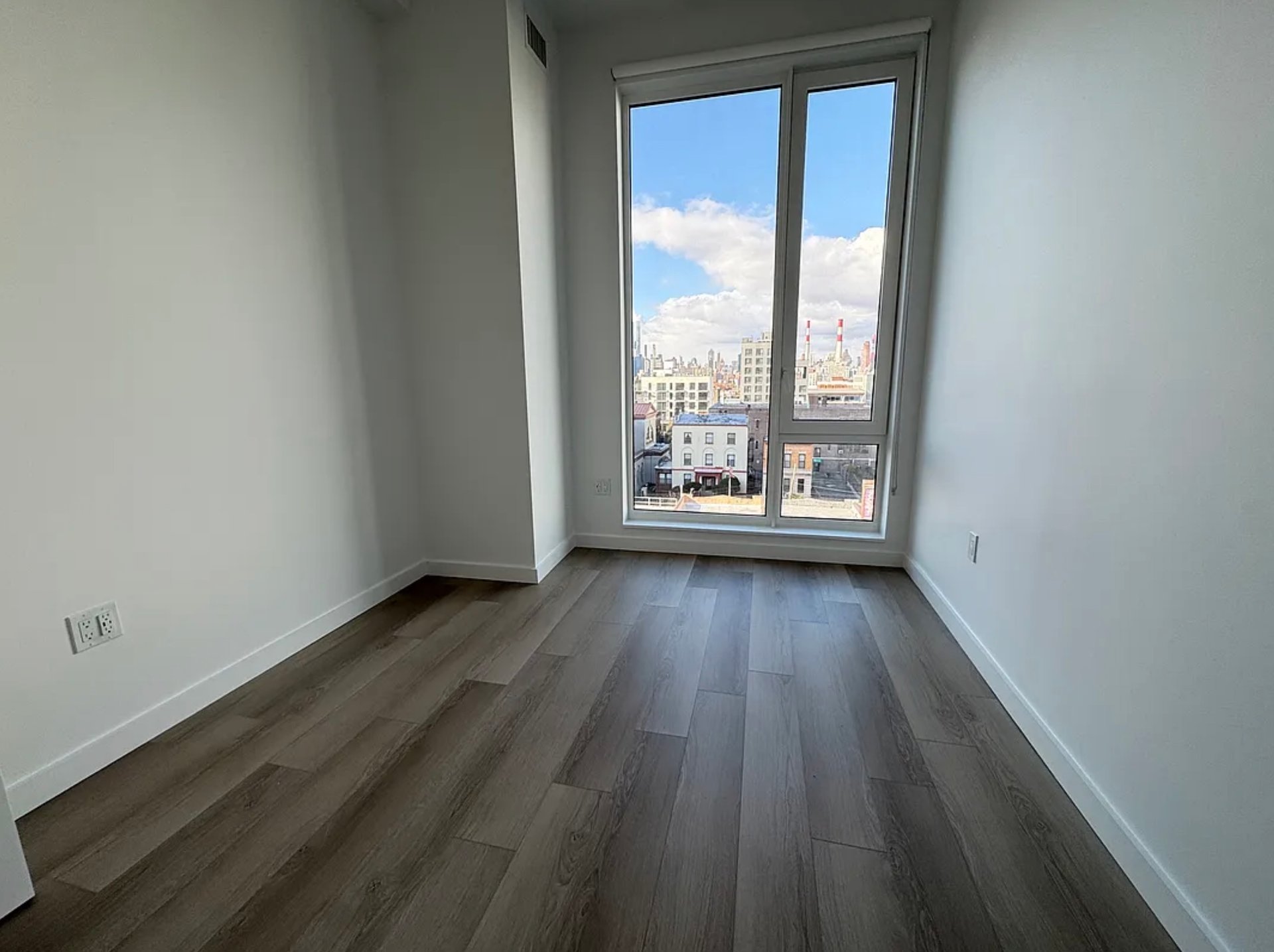 29-17 40th Ave 814