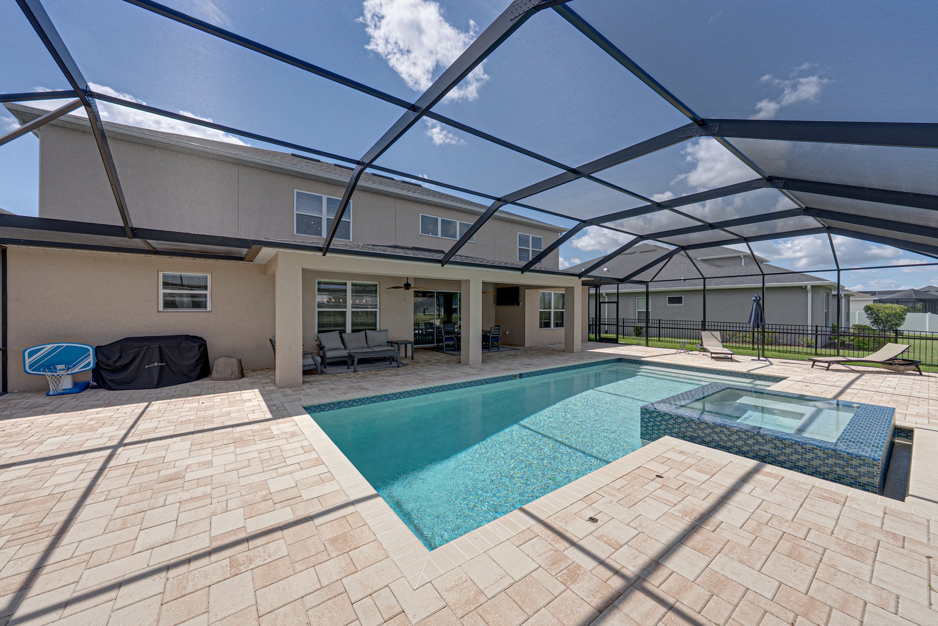 6978 BRADBURY CIR