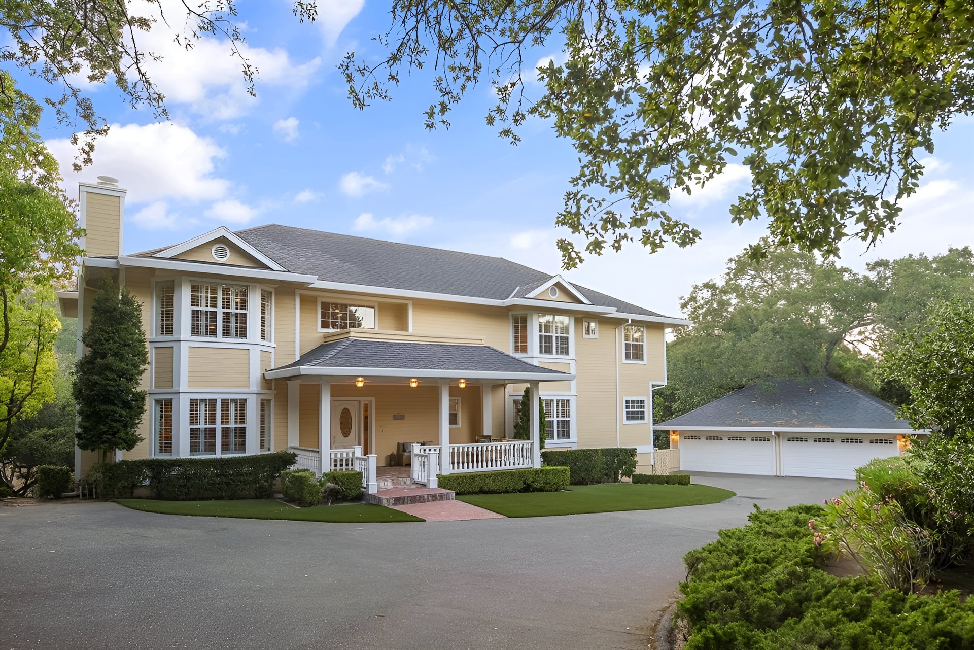 7178 Wooded Lake Dr