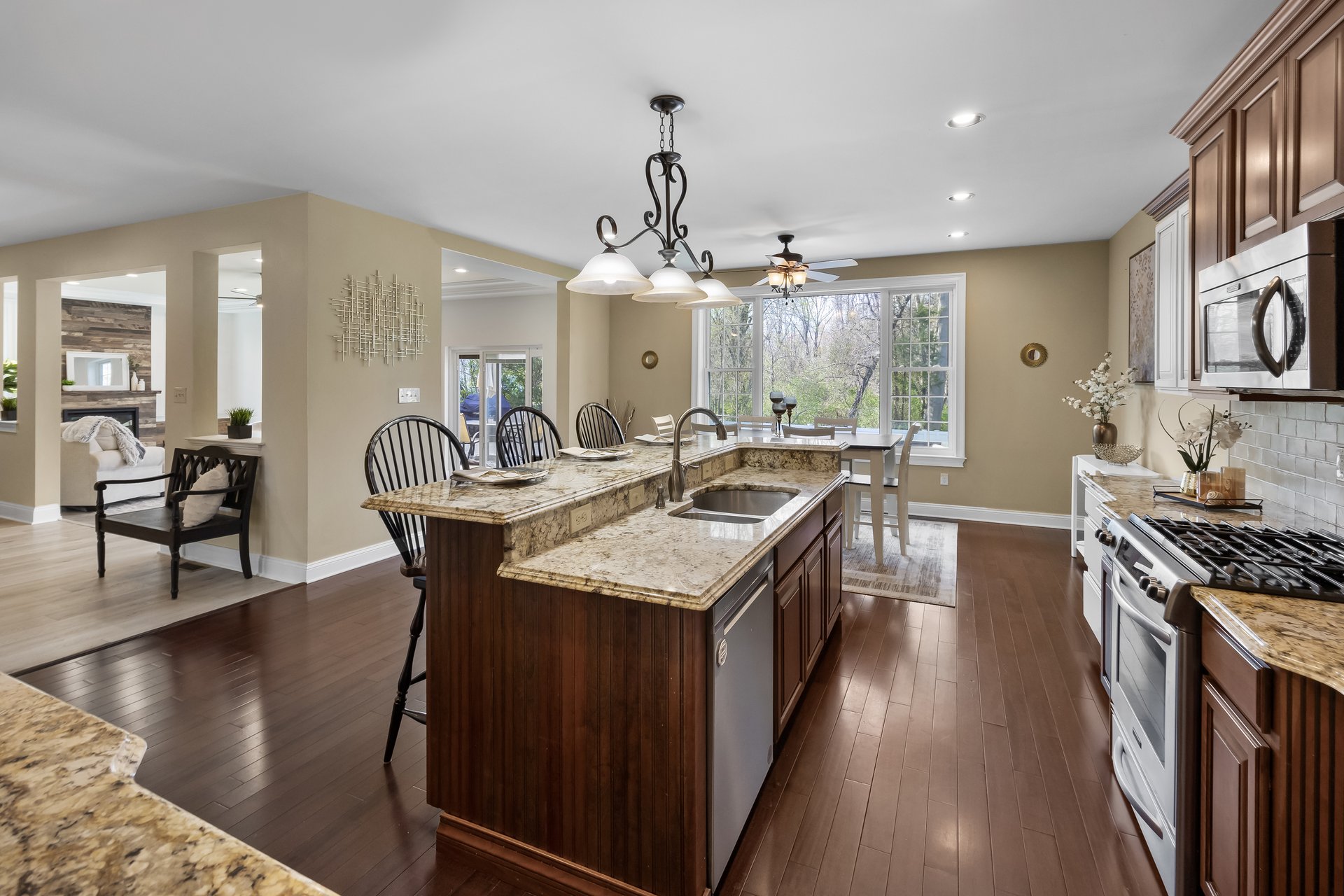 230 Heritage Rd