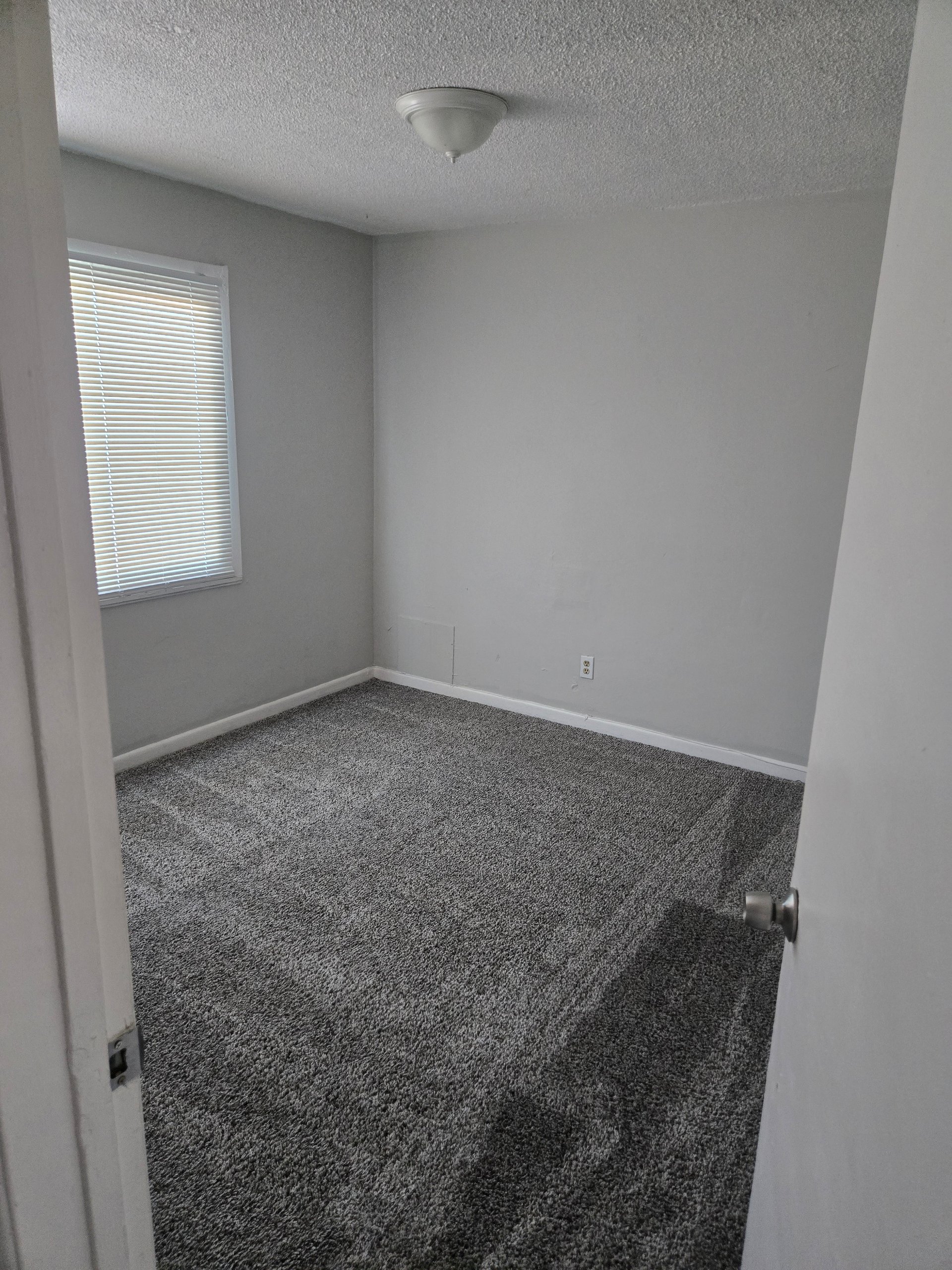 409 W Van Buren Ave #5 Las Vegas, NV 89106