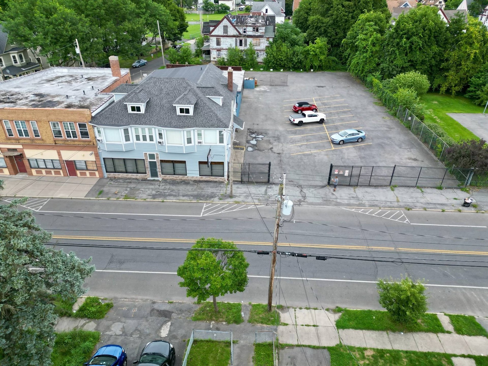 1909-1911 S Salina St