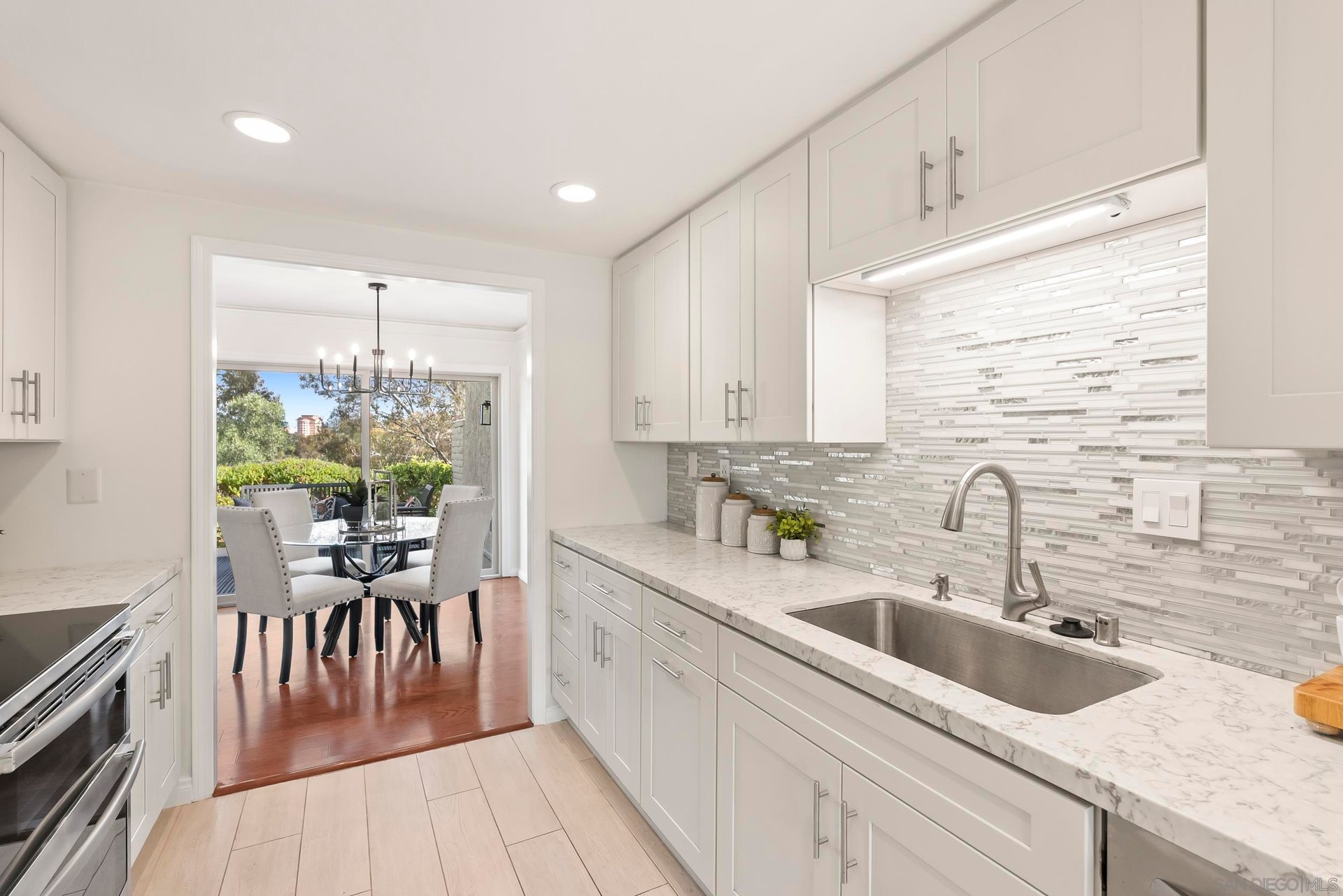 8871 Caminito Primavera, La Jolla, CA 92037